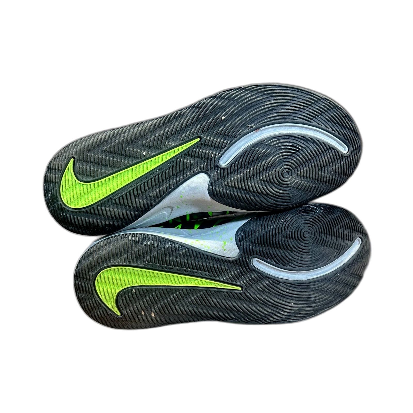 Nike Nike Team Hustle Quick 2 Sport Basketball Shoes Boys Youth S Size US XXS / EU 40 - 9 Thumbnail