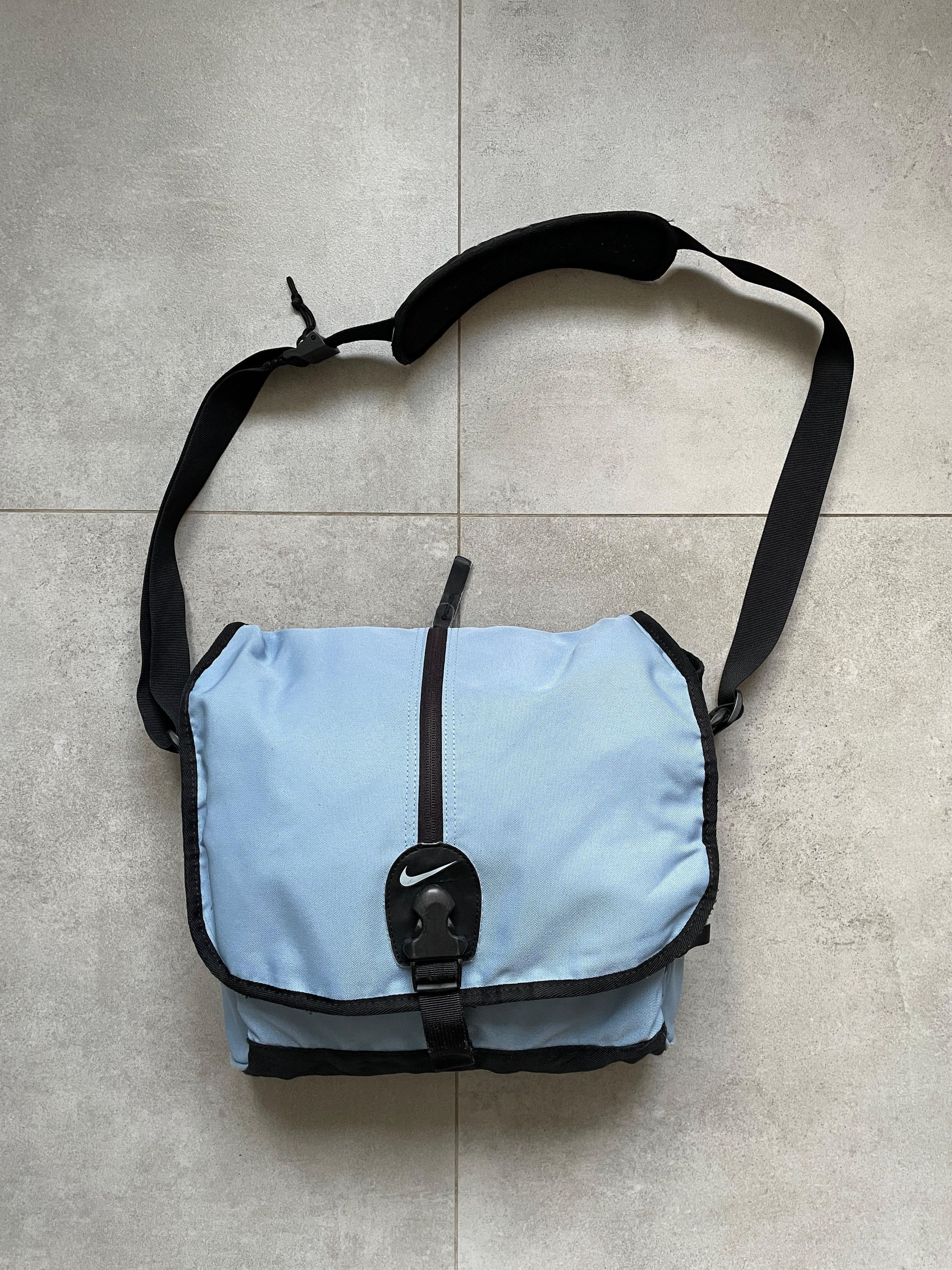 Nike VINTAGE Y2K NIKE BABY BLUE CROSSBODY SHOULDER BAG | Grailed