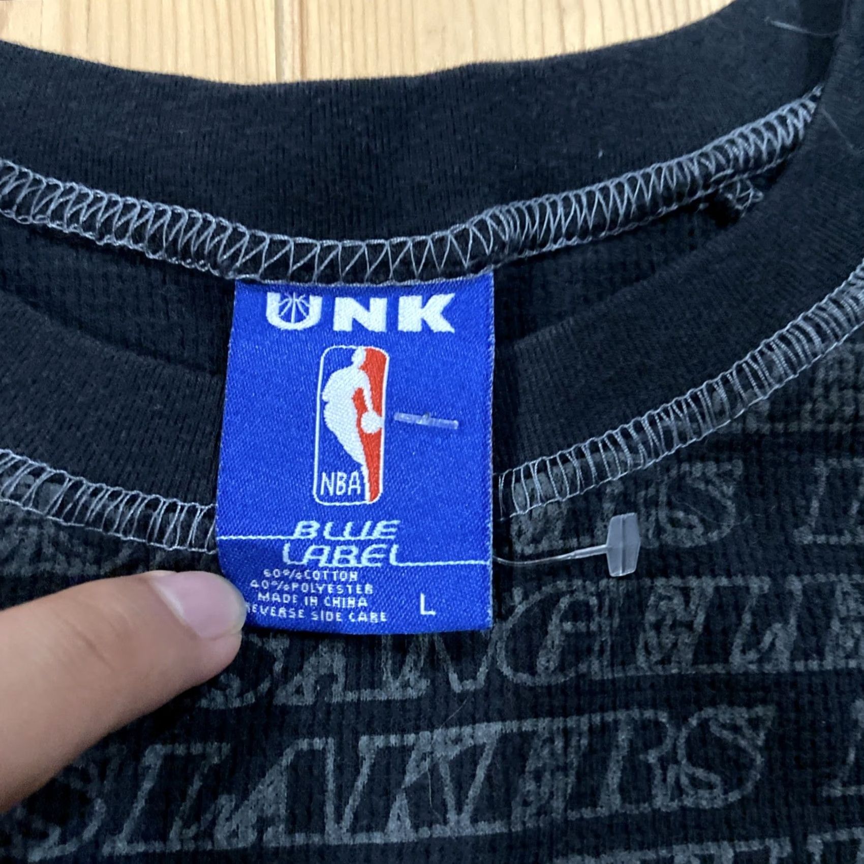 Vintage UNK Los Angeles Lakers Long Sleeve Thermal Shirt Graphic Print Size Large Black Mens T-Shirt Size US L / EU 52-54 / 3 - 2 Thumbnail
