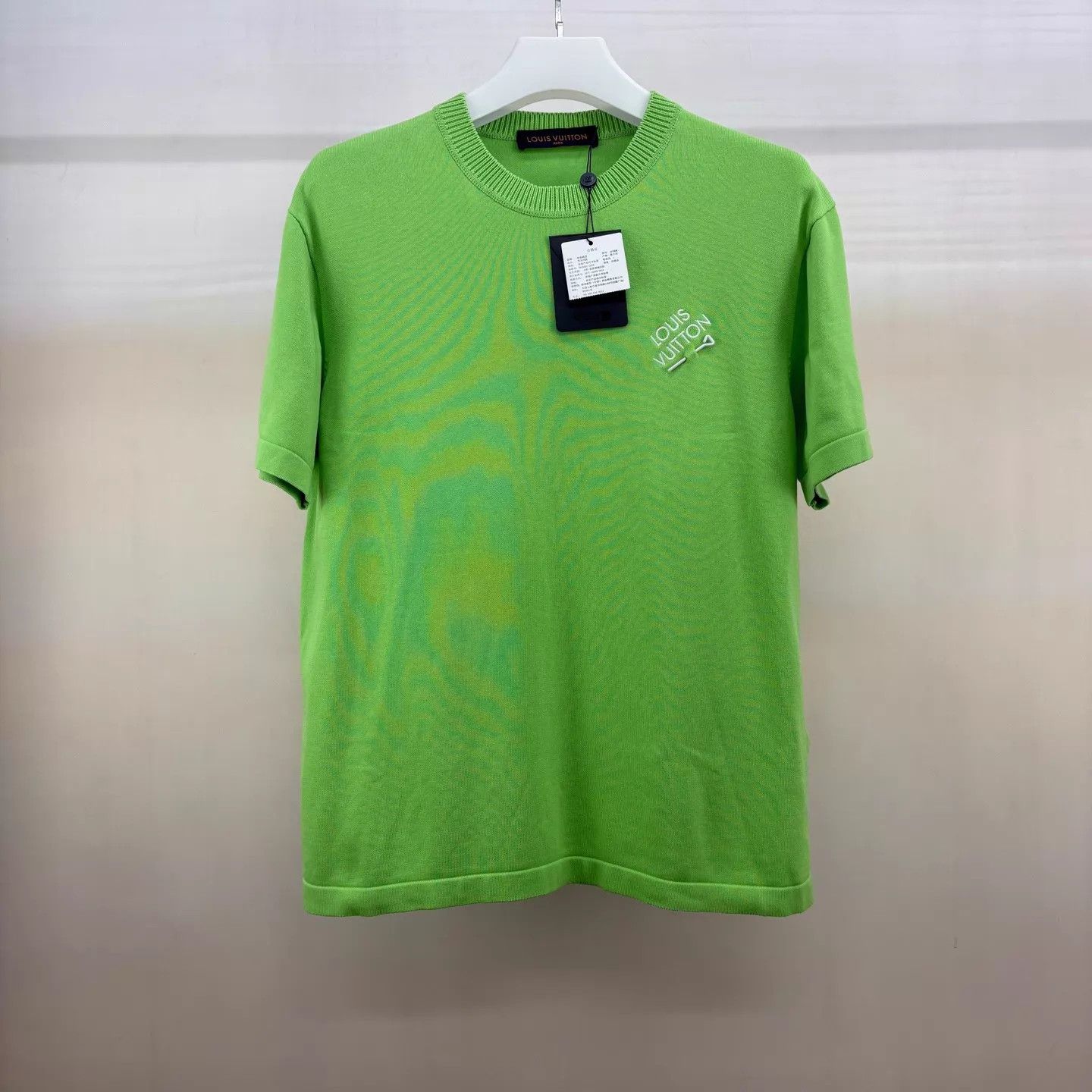 Louis Vuitton Louis Vuitton Green Pin NWT O/S Short Sleeve Tee L Size US L / EU 52-54 / 3 - 1 Thumbnail