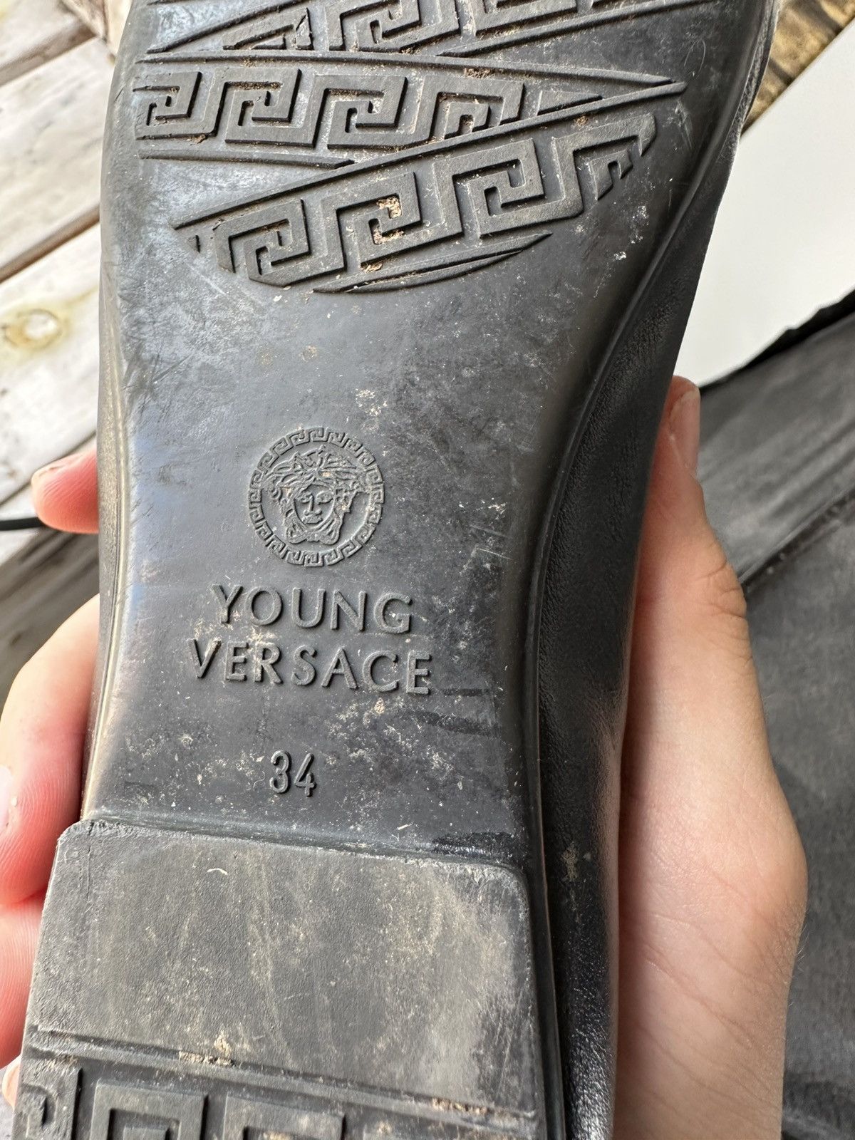 Versace 🚨VERSACE YOUNG sz 34 RARE WITH LOGO FLATS LUXURY Size US 4 / IT 34 - 18 Thumbnail
