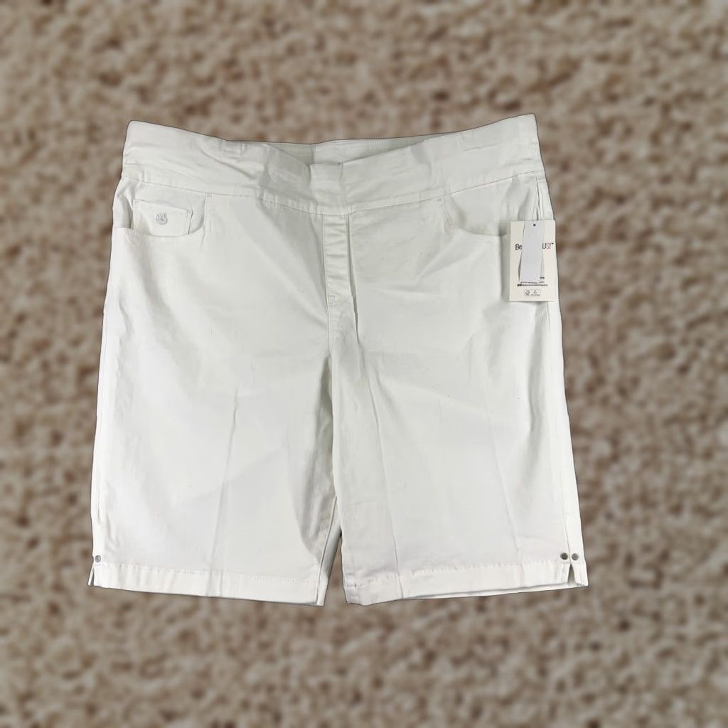 Gloria Vanderbilt Gloria Vanderbilt Shorts Womens 24W White Twill Kaia Skimmer Zip Fly 46x16 Size 42" / US 20 - 1 Thumbnail