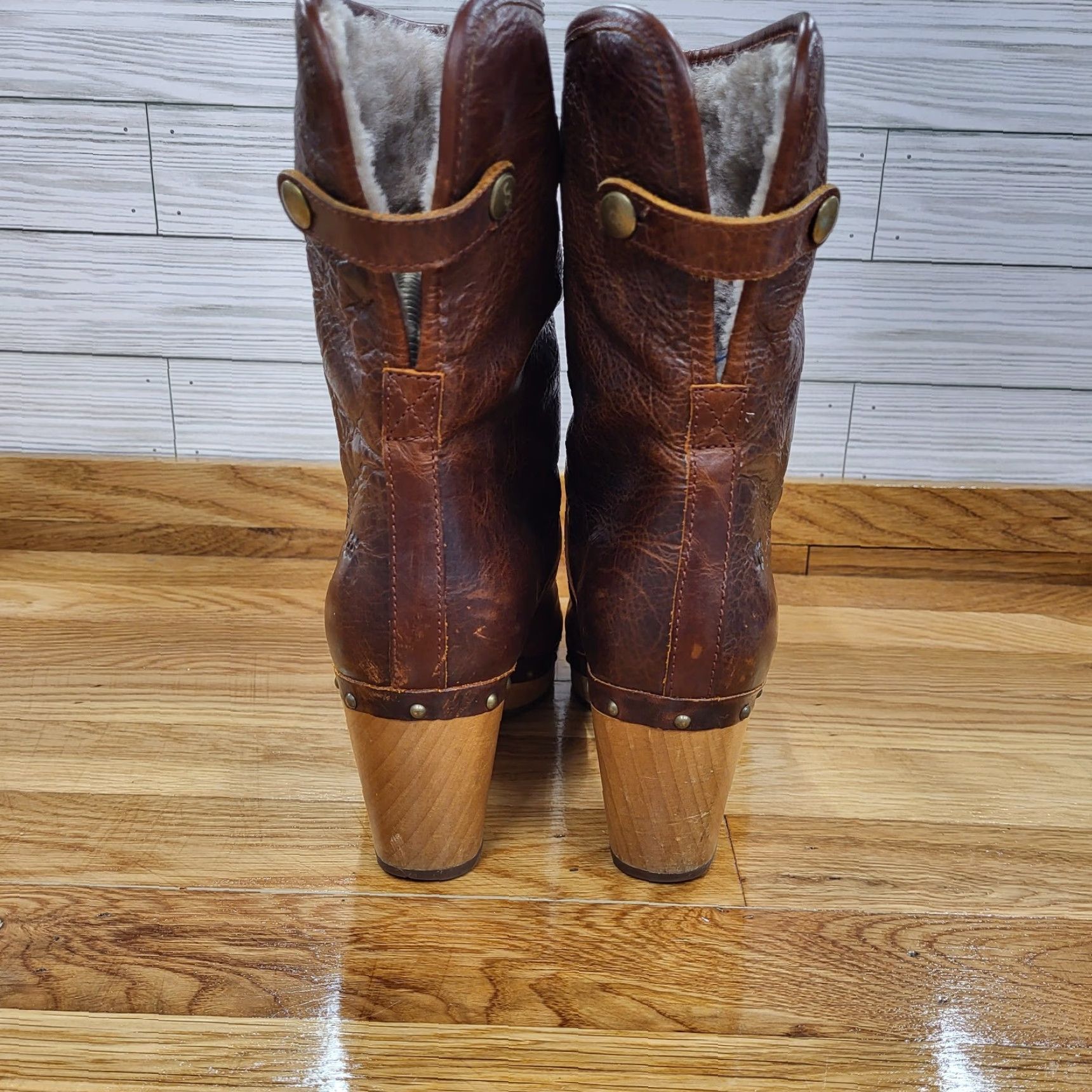 Ugg UGG Australia Lynnea Boots Women Fold Over Sherpa Lined Brown Leather Size 7 Boots Womens Brown Leather Shearling Fold Over UGG Australia Lynnea Boots Size US 7 / IT 37 - 7 Thumbnail