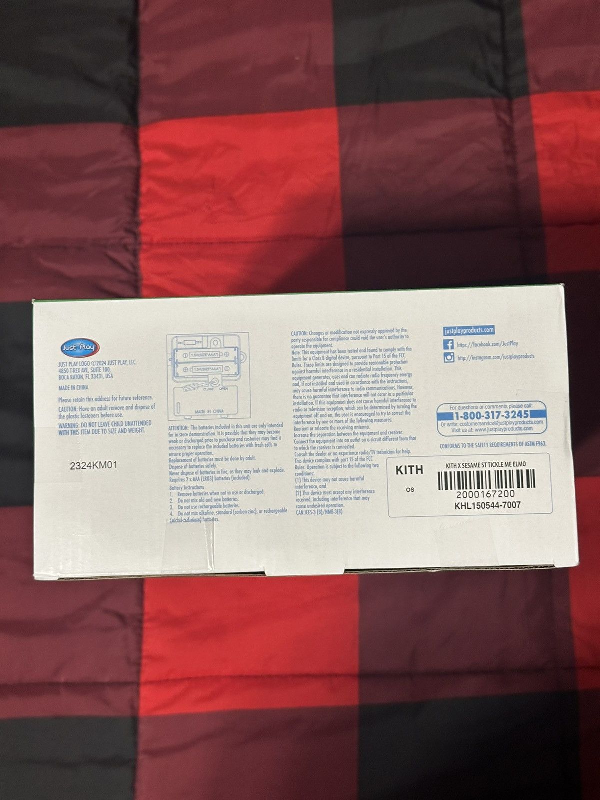 Kith × Ronnie Fieg Kith for Sesame Street Kith and Play Elmo Plush Size ONE SIZE - 6 Thumbnail