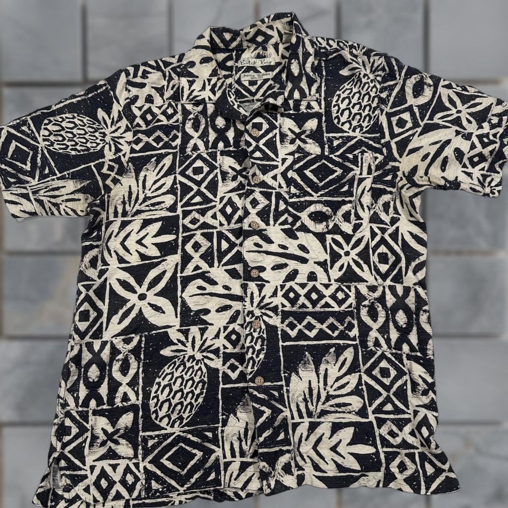 Vintage Batik Bay Batik Bay Shirt Mens S Beige Button Up Short Sleeve 100% Silk Pockets Relaxed Size US S / EU 44-46 / 1 - 1 Thumbnail