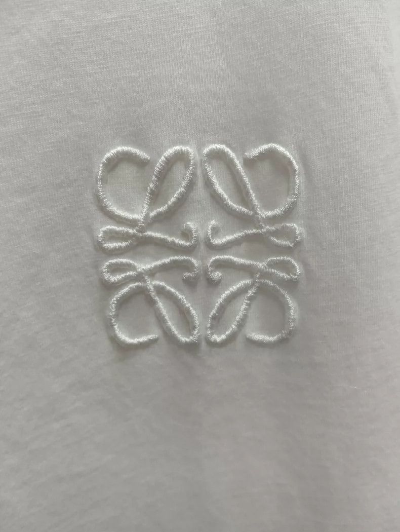Loewe LOEWE White small logo embroidered short sleeves Size S / US 4 / IT 40 - 2 Thumbnail