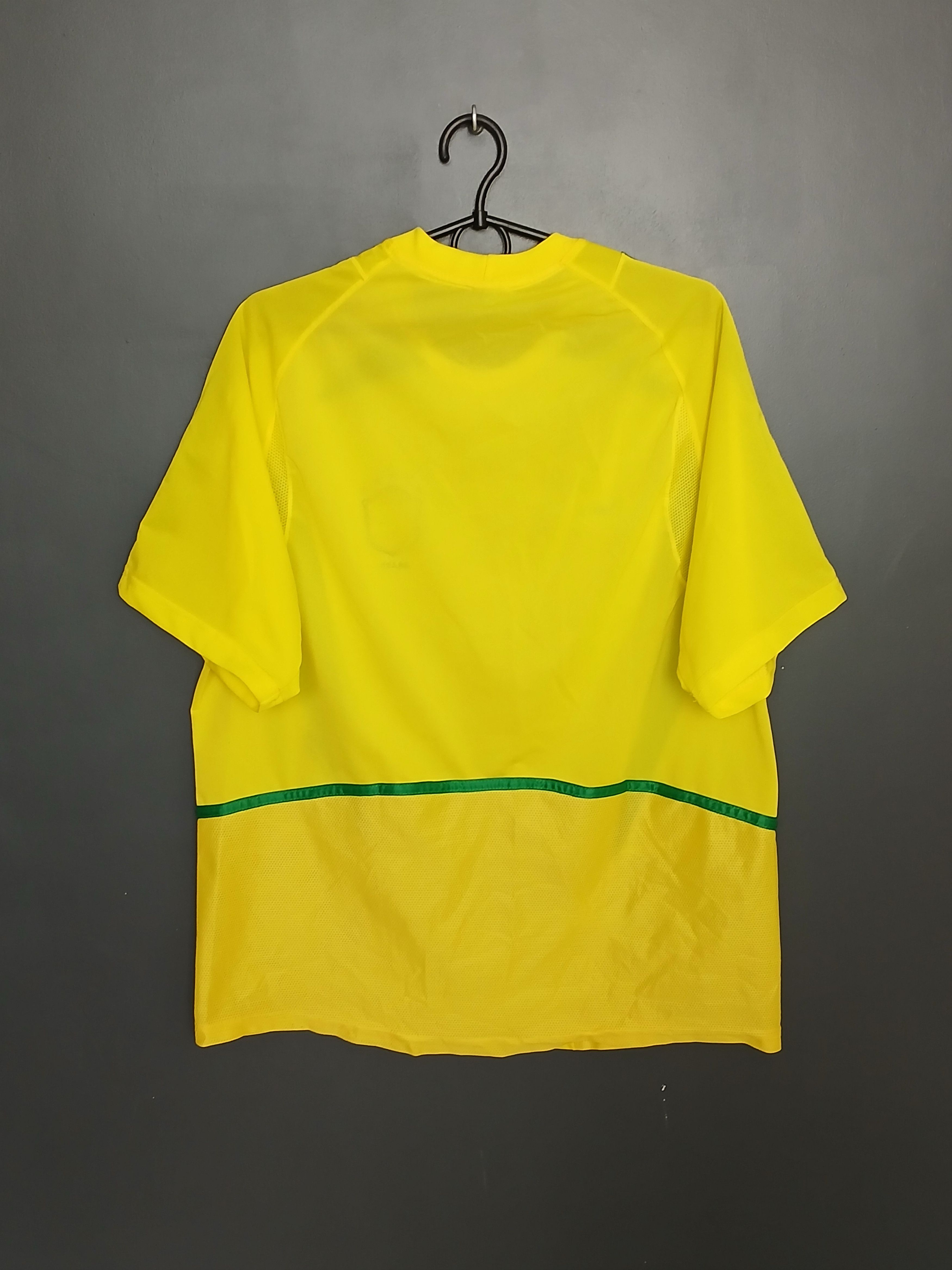 Nike Brazil National Team 2002/2004 Home Football Jersey T-Shirt Size US XL / EU 56 / 4 - 2 Thumbnail