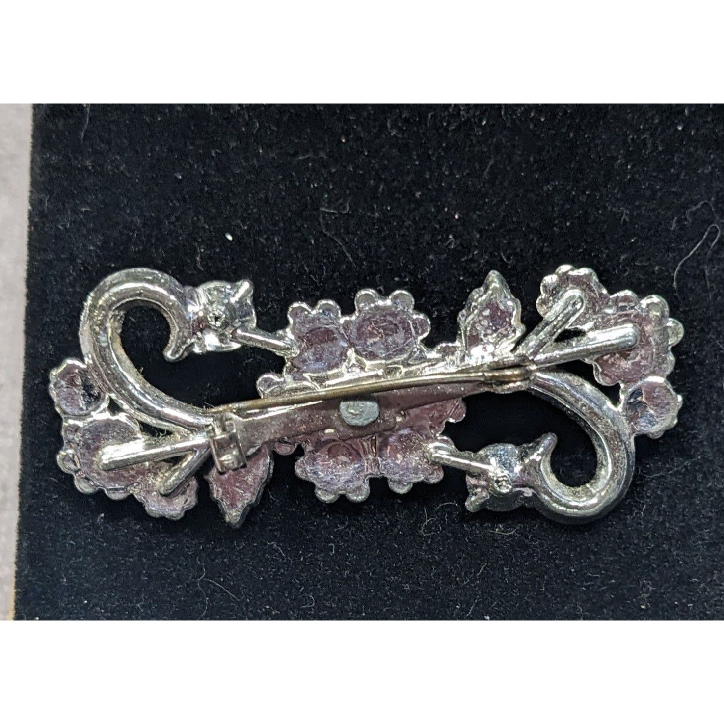 Other Vintage 50s Floral Swirl Silver Tone Brooch With Rhinestone Size ONE SIZE - 4 Thumbnail