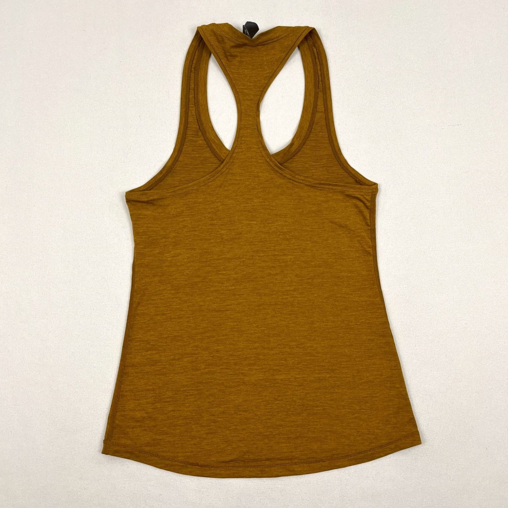 Vuori Vuori Lux Performance Tank Top Womens S Golden Brown VW108 Tank Sleeveless Racerback Athletic Style Classic Sports Womens Size S / US 4 / IT 40 - 7 Thumbnail