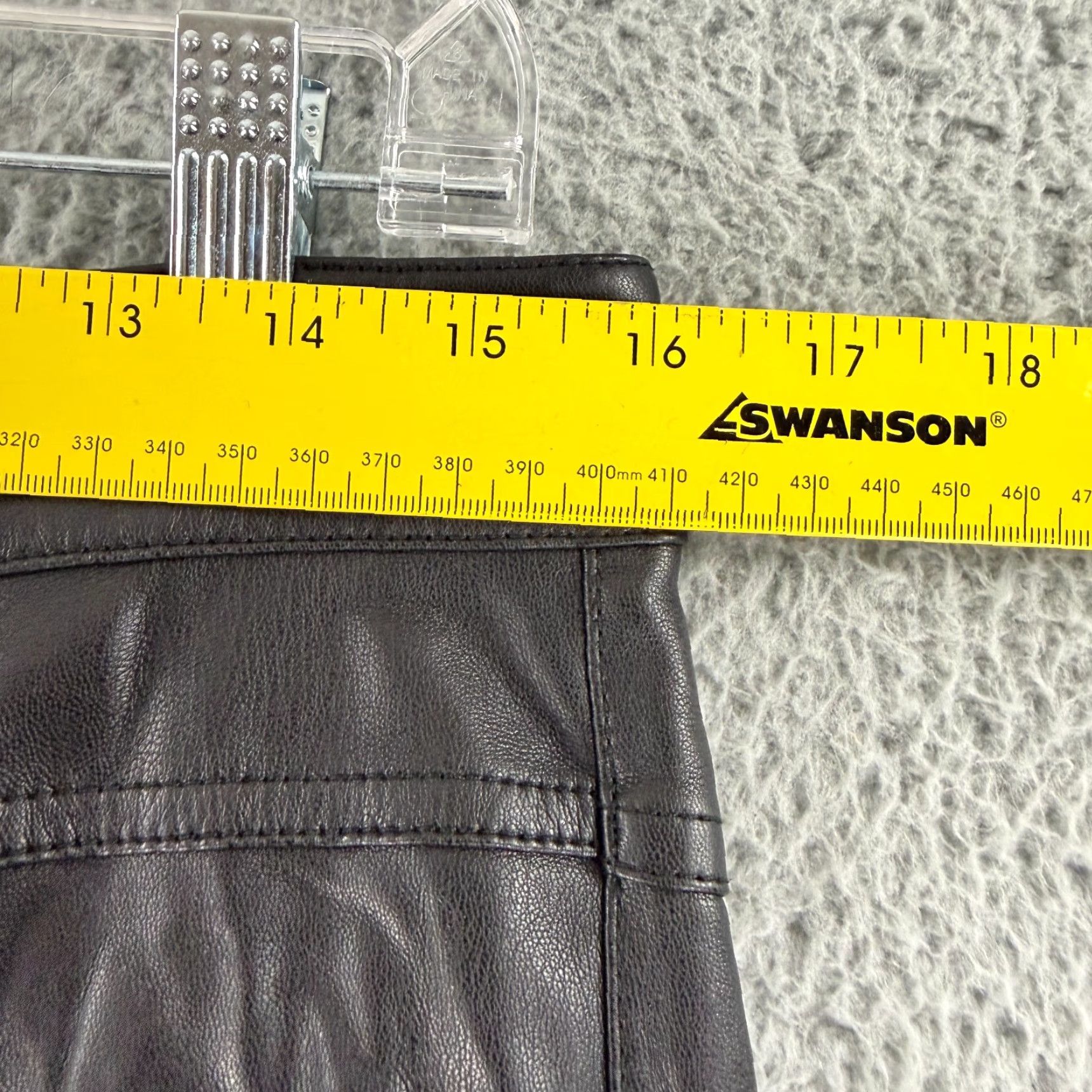 Vintage We The Free Wide-Leg Pants Womens Size 12 Black Faux Leather High-Rise Casual Size 34" / US 12 / IT 48 - 4 Thumbnail