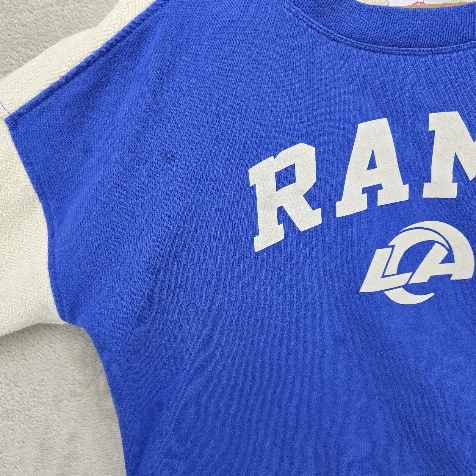 NFL Los Angeles Rams Sweater Teens Apparel Girls Large *FLAWS* Size L / US 10 / IT 46 - 4 Thumbnail