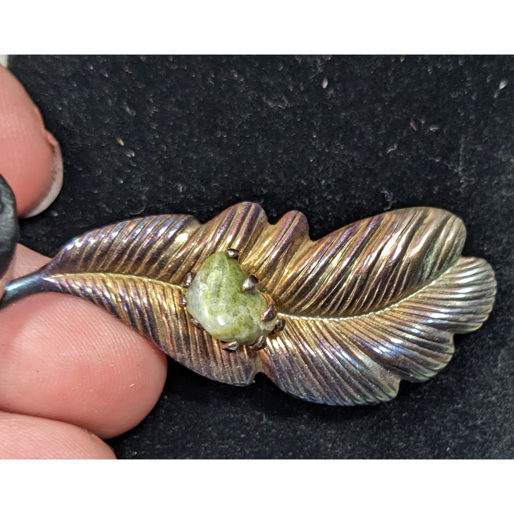 Other Vintage Fairycore Gold Tone Anodized Feather Brooch With Gre Size ONE SIZE - 6 Thumbnail