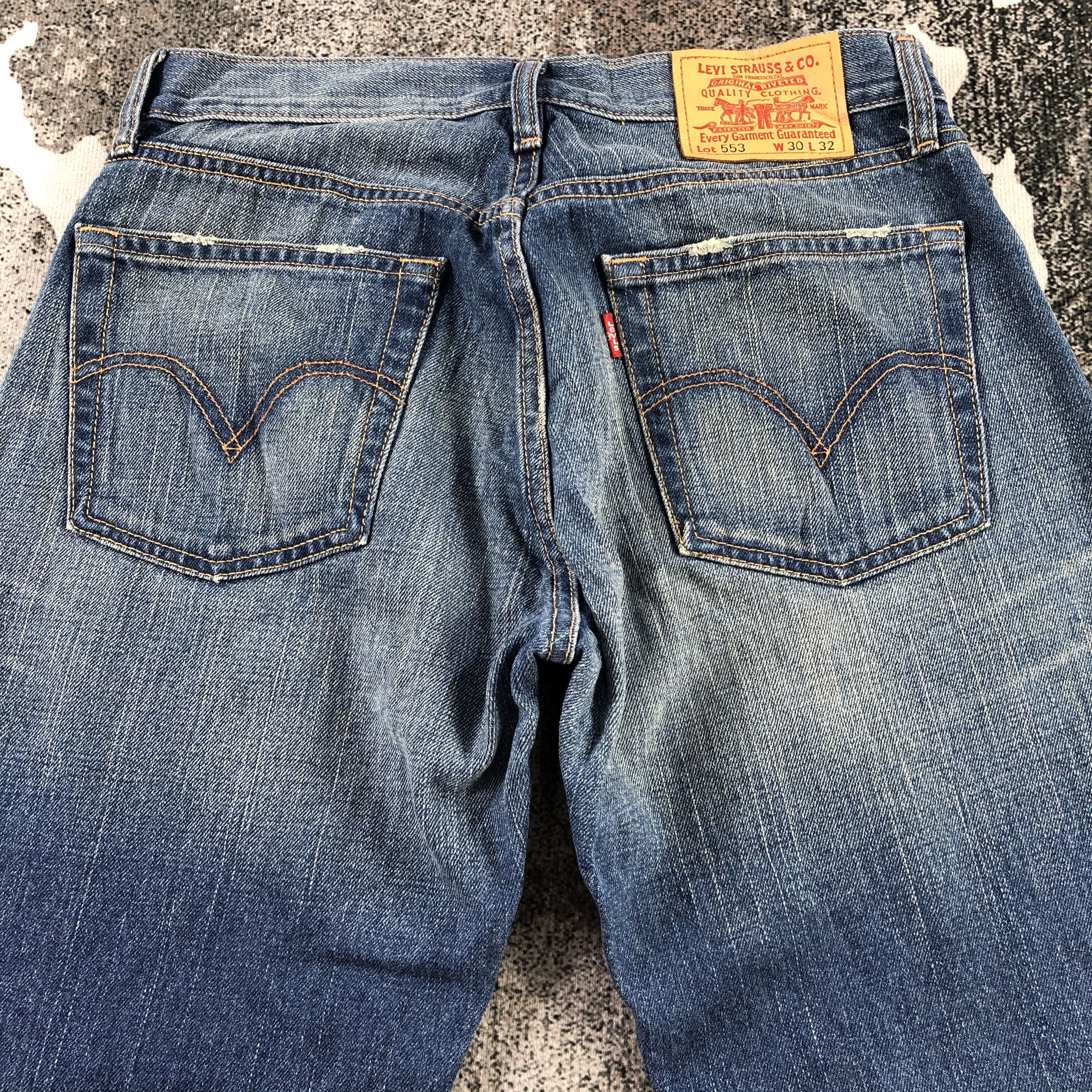 Levi's Vintage Levis 553 Jeans Faded Blue Denim KJ1352 Size US 30 / EU 46 - 4 Thumbnail