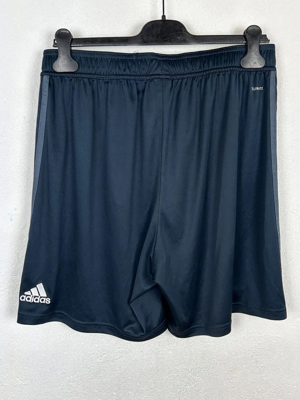 Adidas Adidas Real Madrid 2018/19 Away Kit Sportswear Soccer Shorts Size US 34 / EU 50 - 4 Thumbnail
