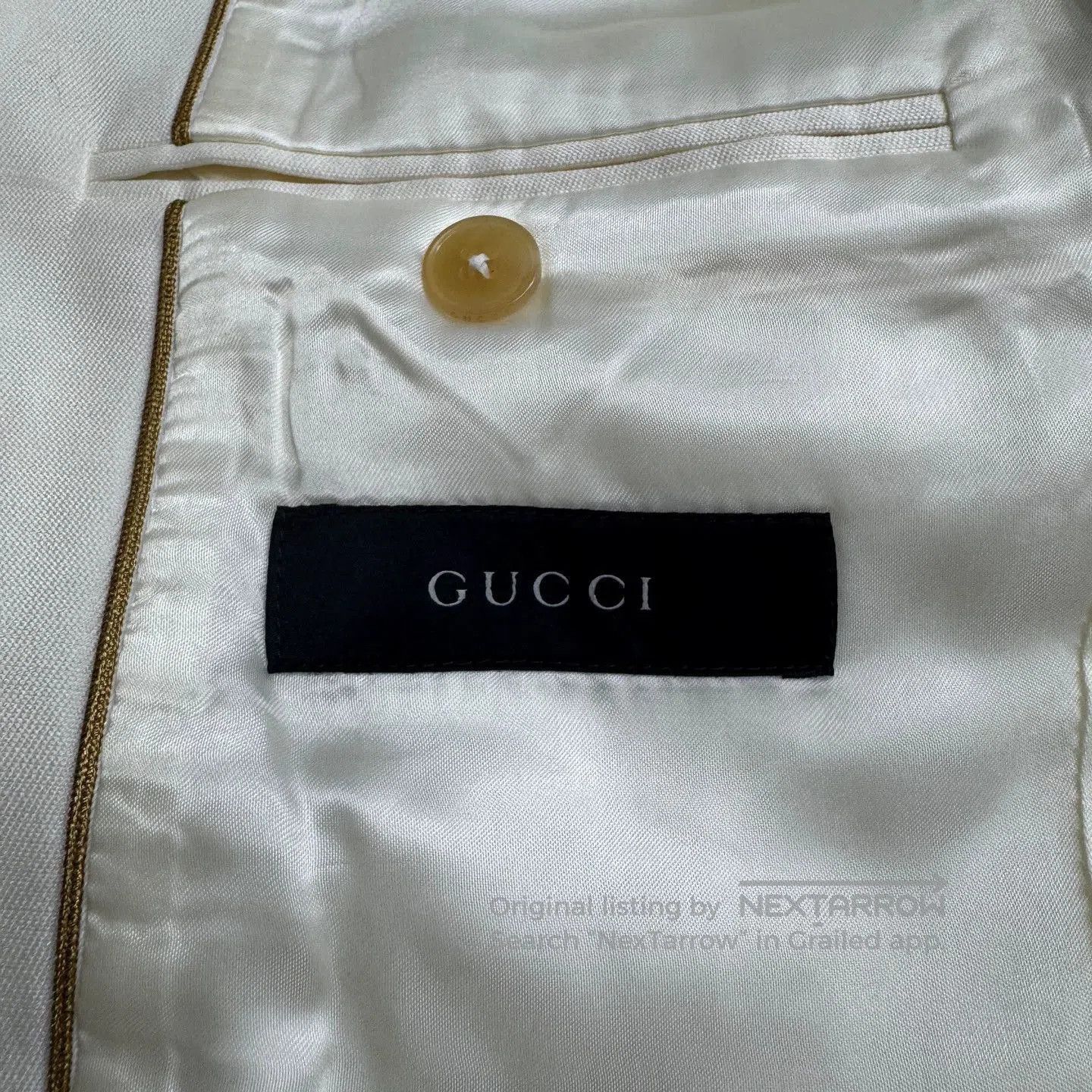 Gucci White Blazer with Black Trim and Crest. Size US M / EU 48-50 / 2 - 3 Thumbnail
