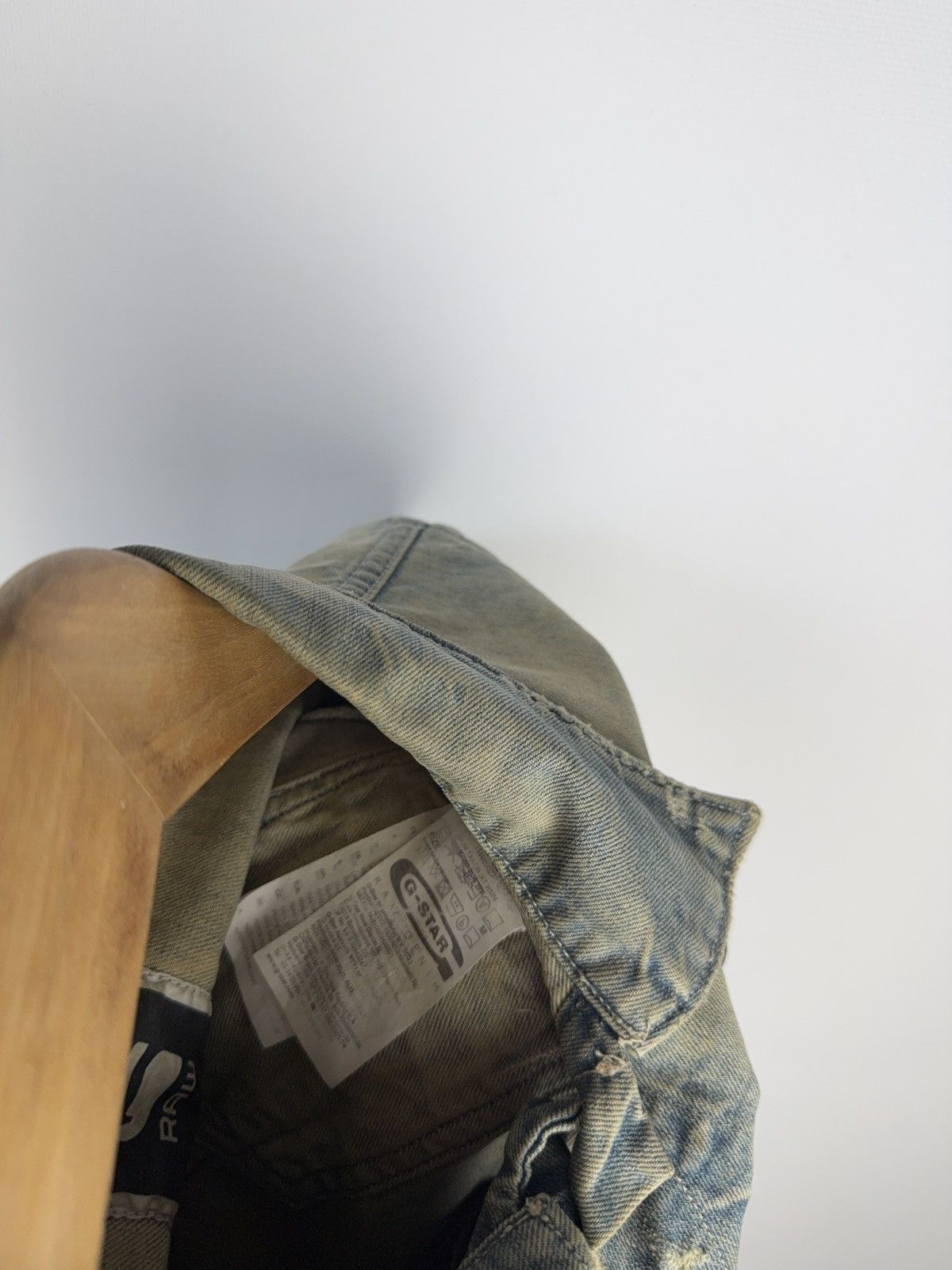 G-Star × Japanese Brand G-Star RAW Women’s Distressed Denim Jacket Light Wash Size M Size M / US 6-8 / IT 42-44 - 7 Thumbnail