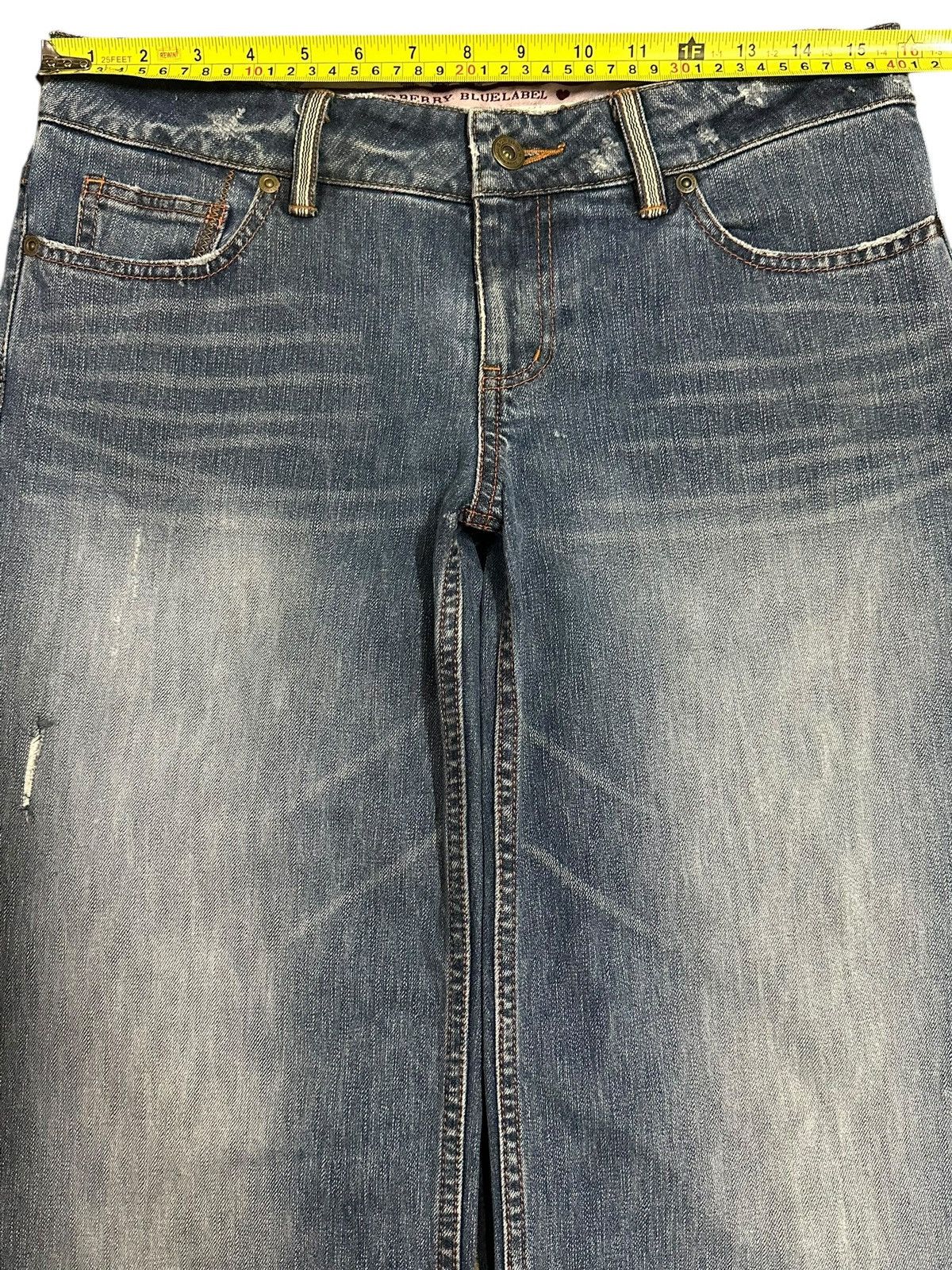 Burberry Vintage Burberry Blue Label Faded Wash Baggy Jeans Size US 31 - 12 Thumbnail