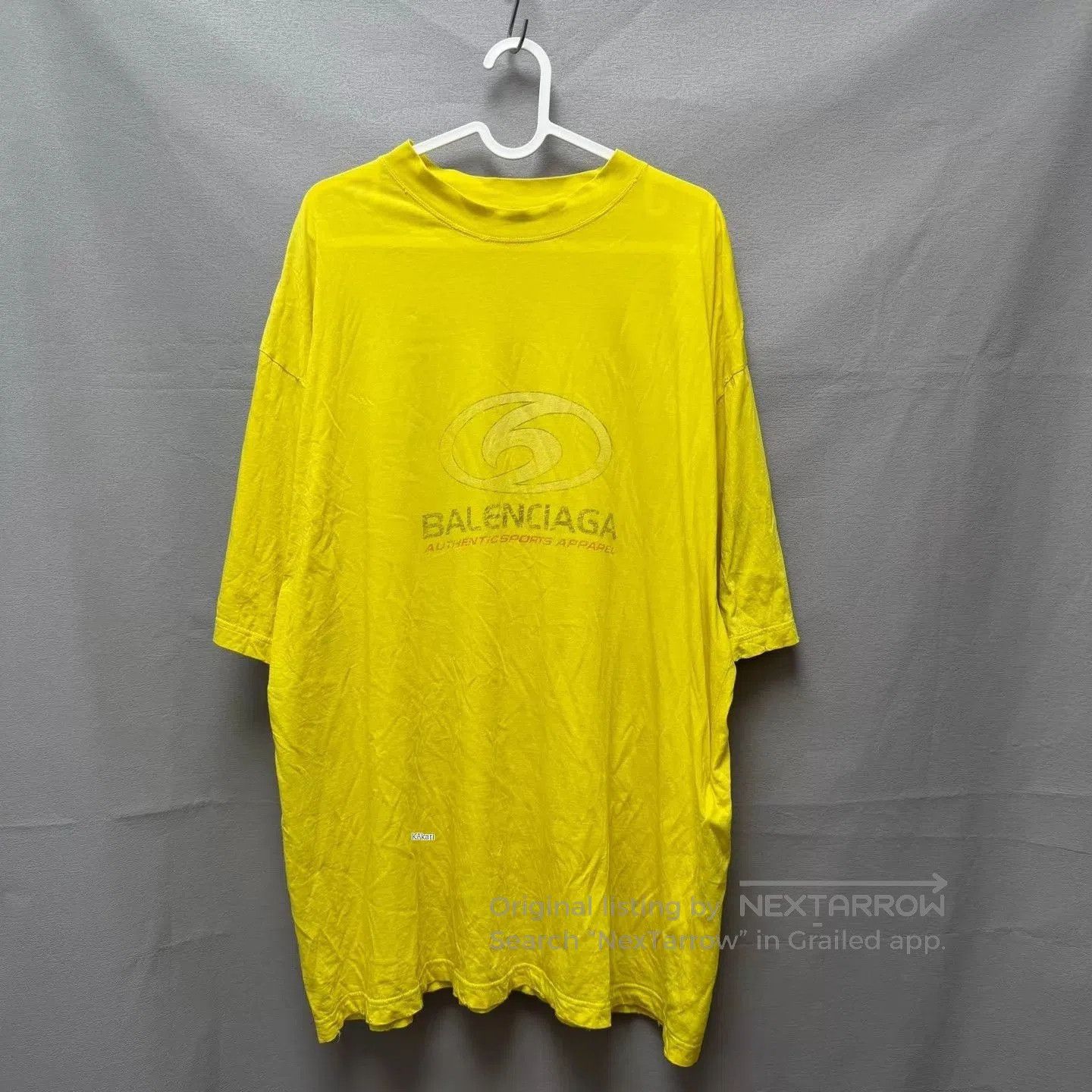 Balenciaga Oversized Yellow Short Sleeve T. Size US L / EU 52-54 / 3 - 1 Thumbnail