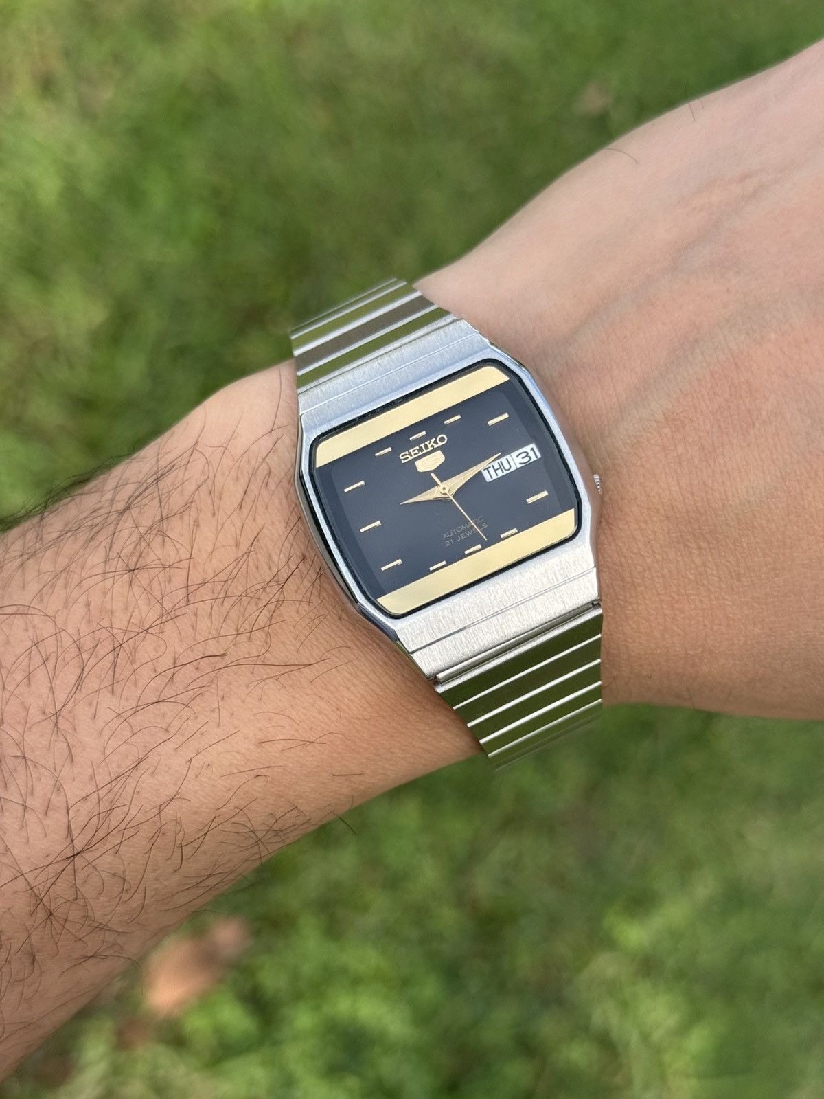 Seiko Vintage Seiko 5 Automatic Watch: black Dial, Retro TV Case Size 36 - 16 Thumbnail