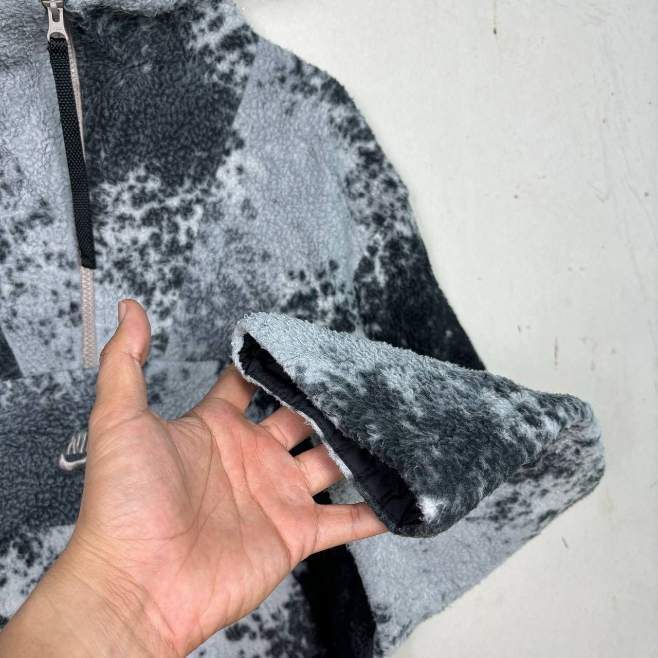 Nike Nike Sherpa Fleece Tie Dye Hooded Jacket M DD5010-010 Size US L / EU 52-54 / 3 - 7 Thumbnail