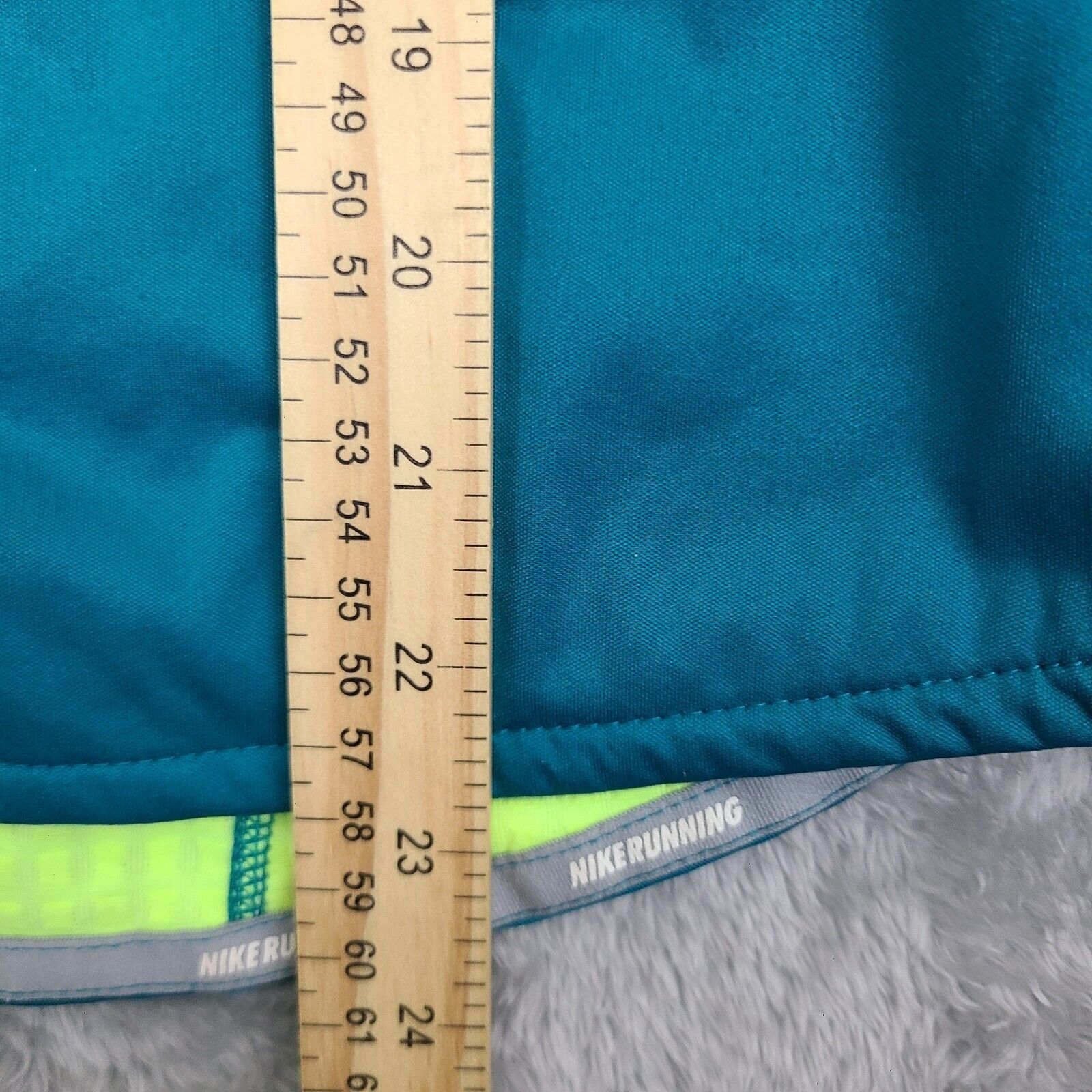 Nike Nike Green Running Jacket with Neon yellow inside Thumb Hole Size M / US 6-8 / IT 42-44 - 5 Thumbnail