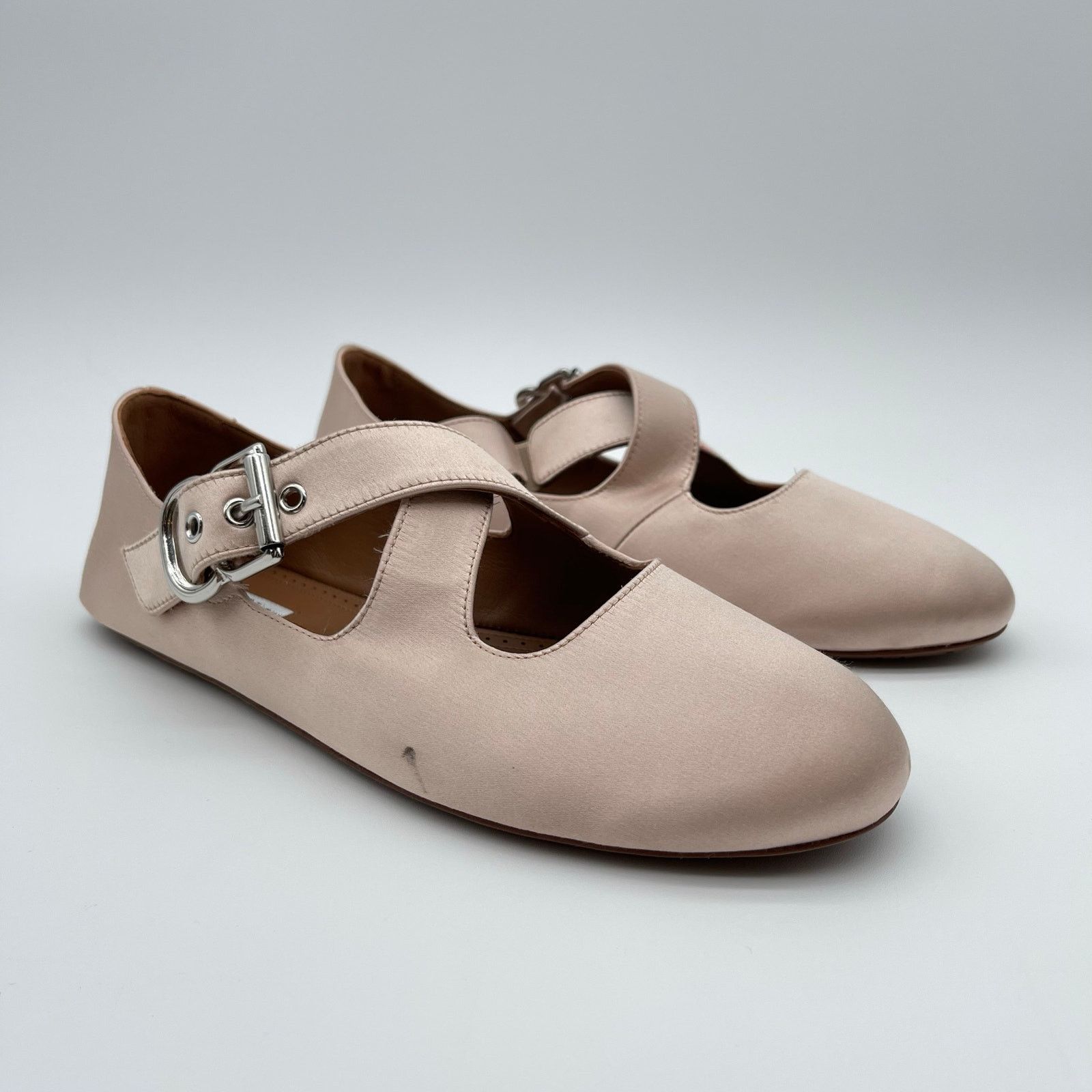 Alaia ALAIA | Criss Cross Satin Ballet Flat in Nude Baby Pink 36 Size US 6 / IT 36 - 3 Thumbnail