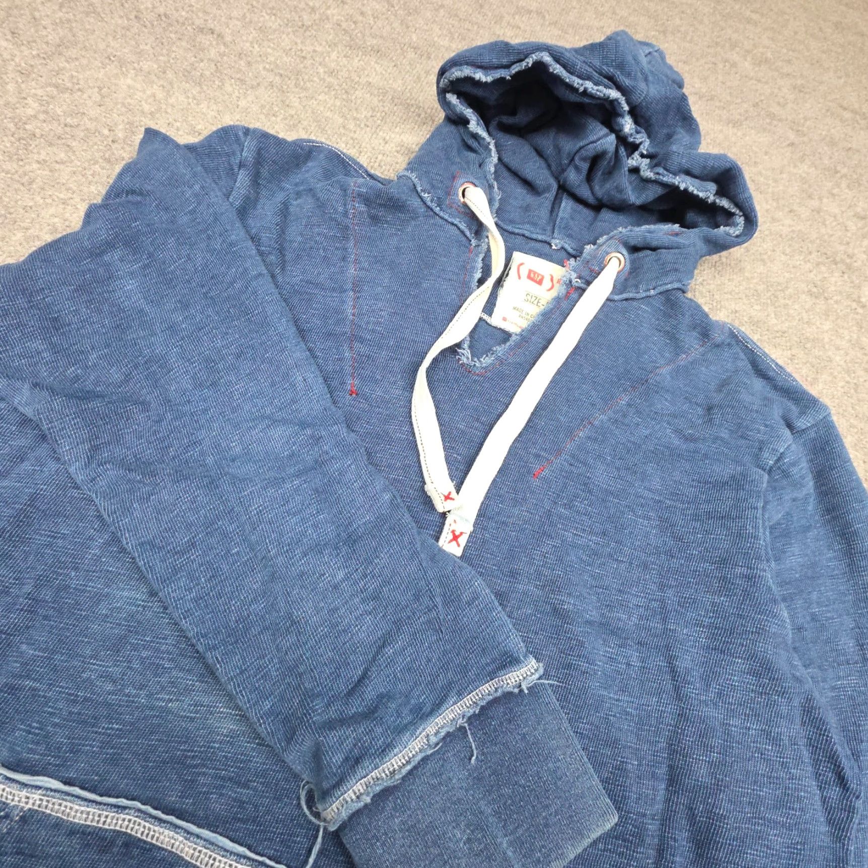 Gap VINTAGE Gap Hoodie Mens Large Blue Distressed Marks Pullover Hooded All Seasons Knit Structured Relaxed Regular Sleeve Long Shirt-style Size US L / EU 52-54 / 3 - 2 Thumbnail