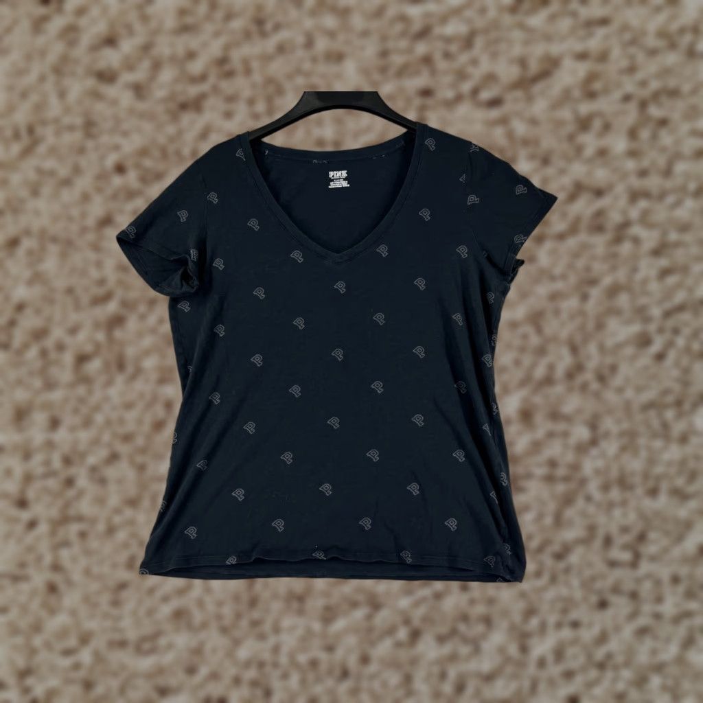Victoria's Secret Victoria's Secret Shirt Womens Medium Black Short Sleeve V-Neck All Over Print Shirt Size M / US 6-8 / IT 42-44 - 1 Thumbnail