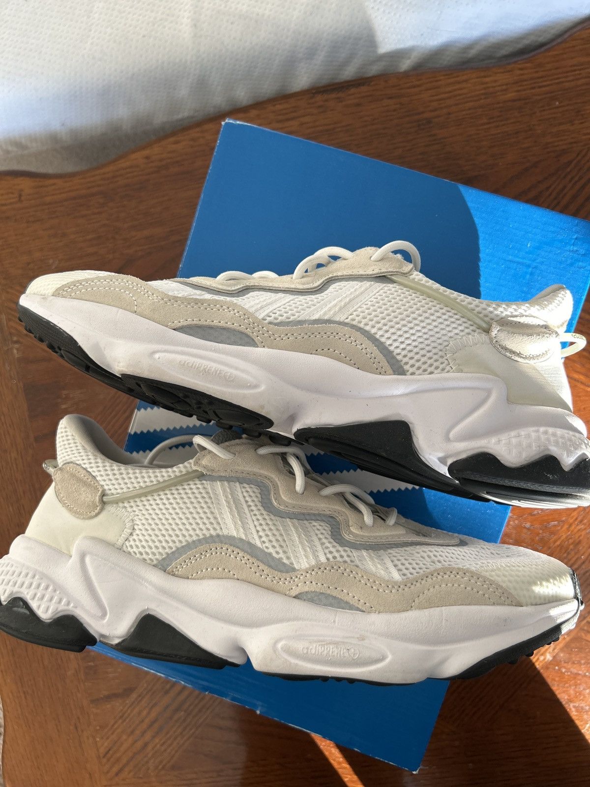 Adidas adidas OZWEEGO white Size US 8.5 / EU 41-42 - 1 Thumbnail