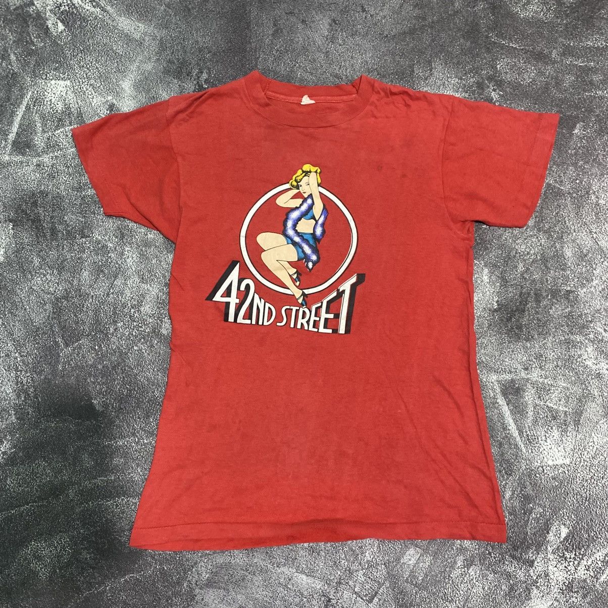 Vintage Vintage 42nd Street Solo Girl 80s Tee Size US S / EU 44-46 / 1 - 1 Thumbnail