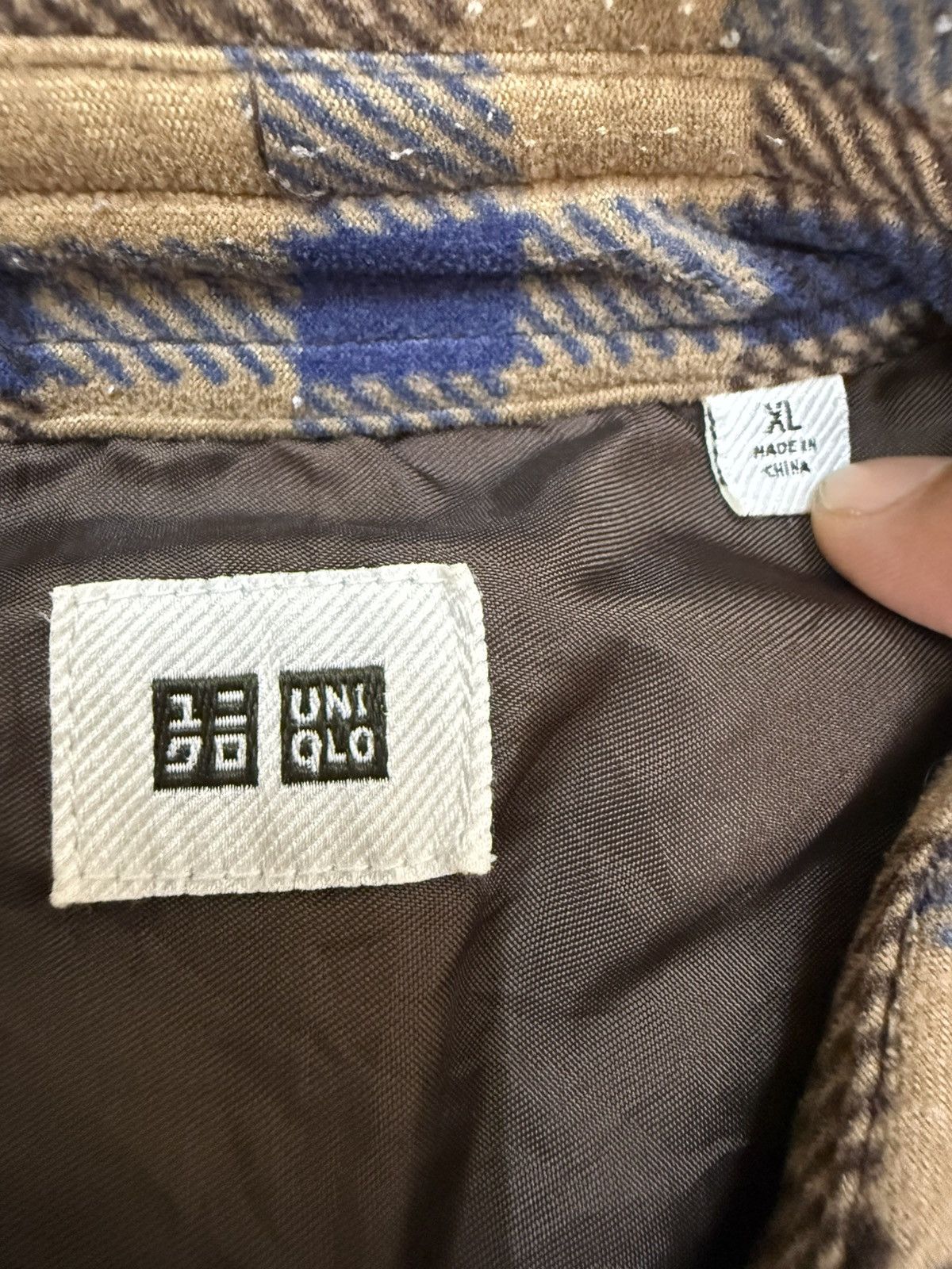Uniqlo UNIQLO CHEKERED FLANNEL BUTTON UP SHIRT Size US L / EU 52-54 / 3 - 4 Thumbnail