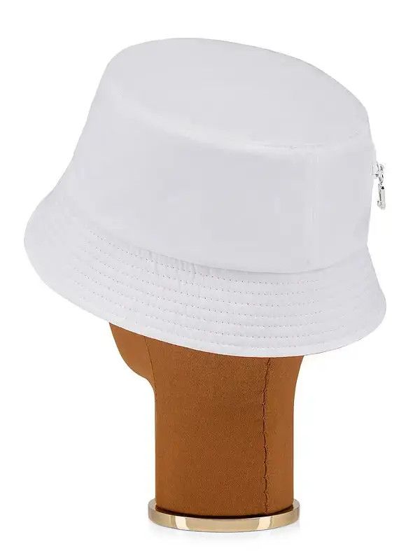 Christian Louboutin oc11z0425 Size: L/Bobiviz in White Size ONE SIZE - 3 Thumbnail