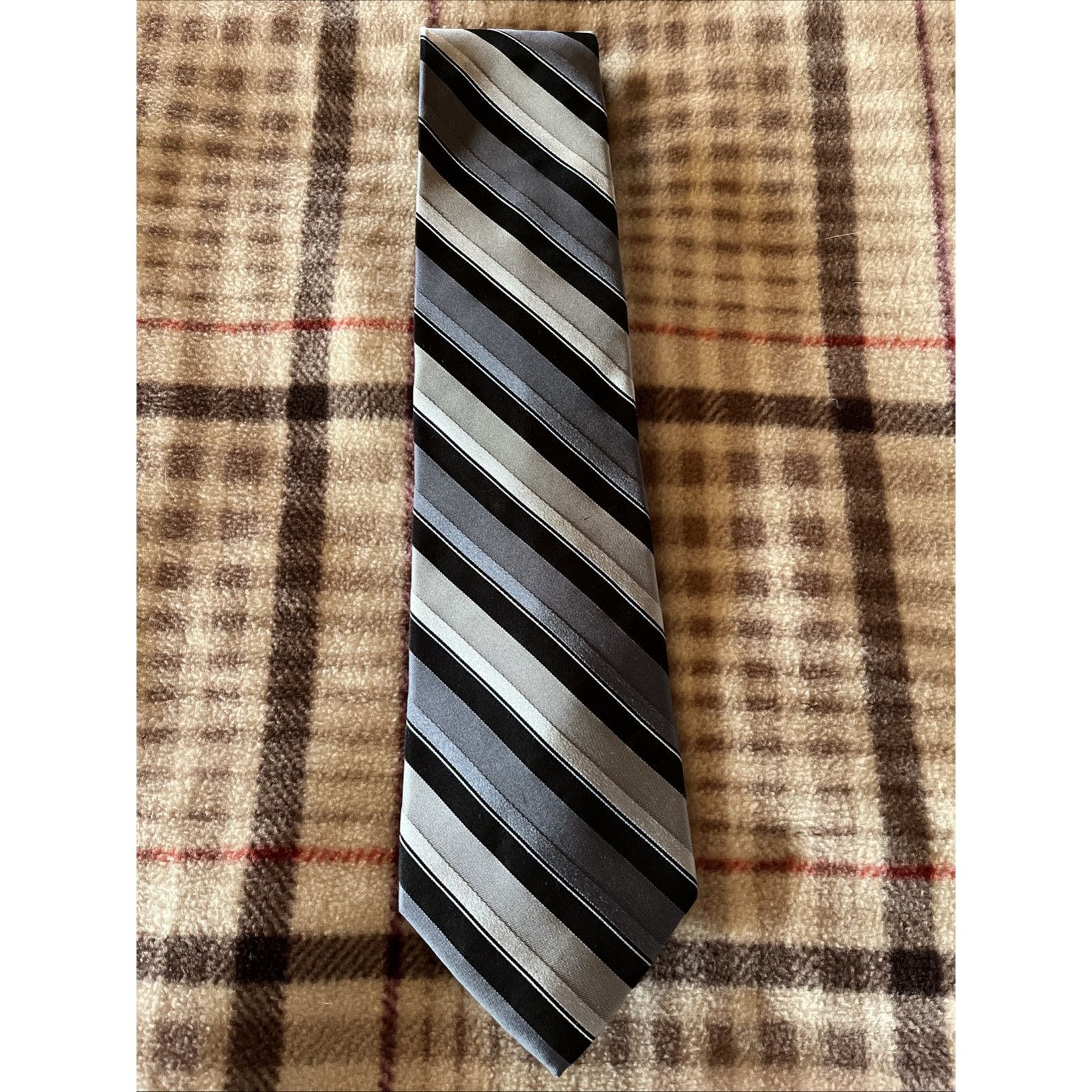 Covington Covington Silk Tie 100% Silk Black Gray Striped Necktie Size ONE SIZE - 2 Thumbnail