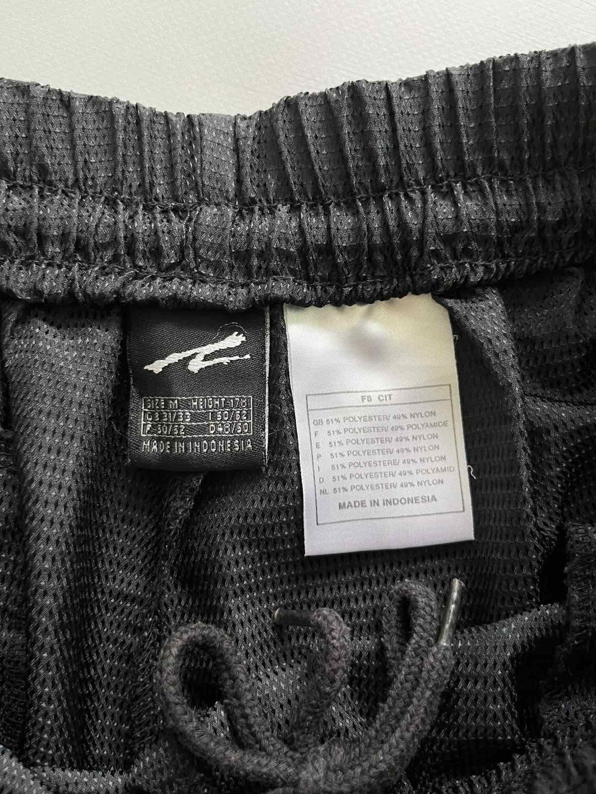 Nike Nike Y2K Streetwear Vintage Shorts Rare Black Size US 32 / EU 48 - 7 Thumbnail