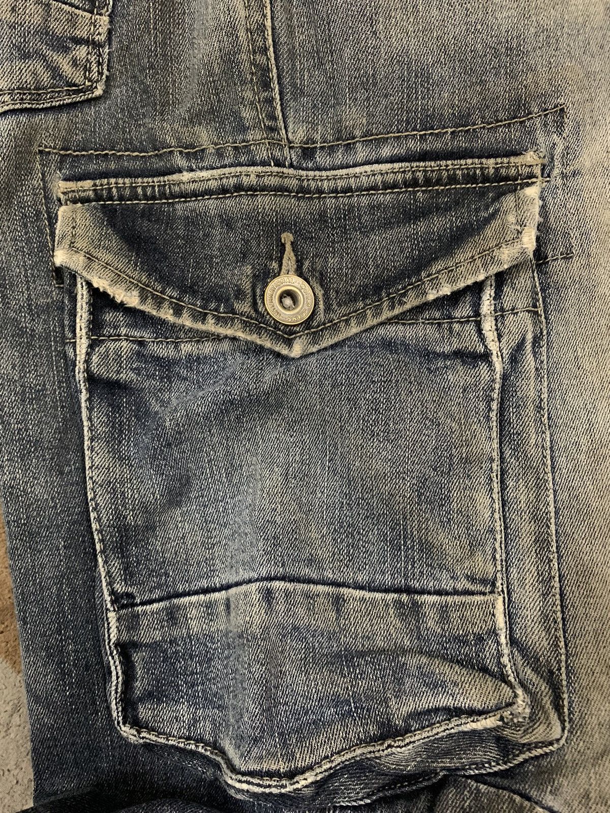 Japanese Brand Japanese Brand Mud Wash Double Knee Multipockets Cargo Jeans Size US 32 / EU 48 - 10 Thumbnail