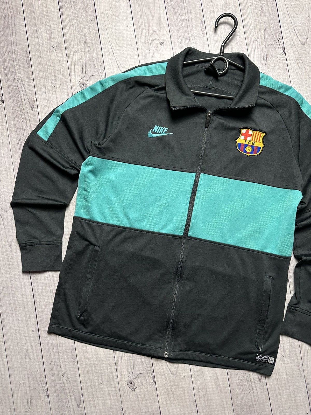 Nike × Vintage Vintage Nike Barcelona track jacket size L blue Size US L / EU 52-54 / 3 - 2 Thumbnail