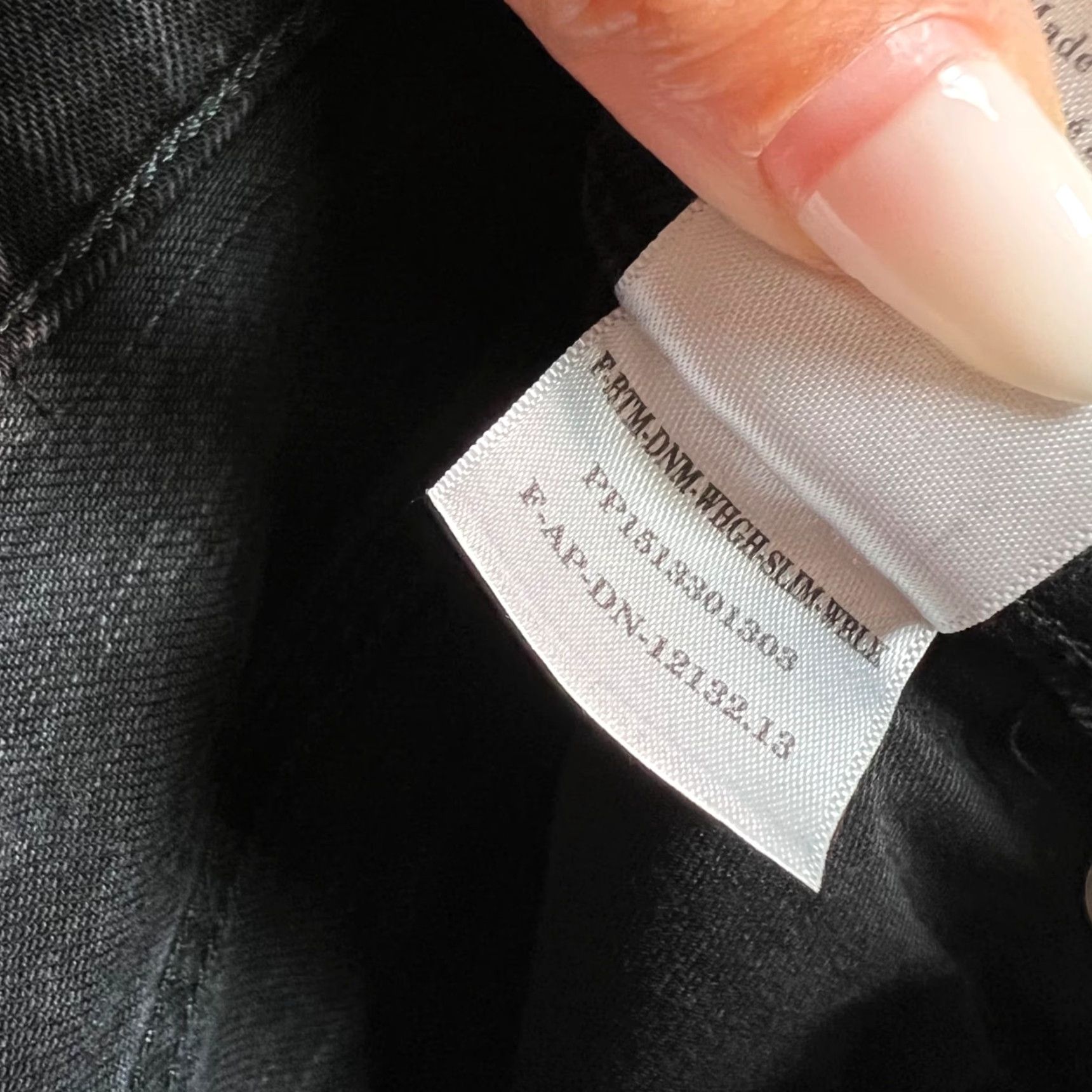 Everlane Everlane Womens The Way High Slim Jeans Organic Cotton Black Size 24 Short Denim 28Inseam 5-Pocket Slim Tapered Womens Jeans Size 42" / US 20 - 4 Thumbnail