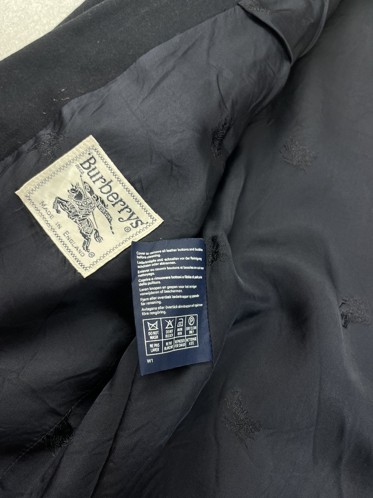 Burberry Vintage Burberry Wool Blazer Jacket Women’s Size UK 14 Size L / US 10 / IT 46 - 13 Thumbnail
