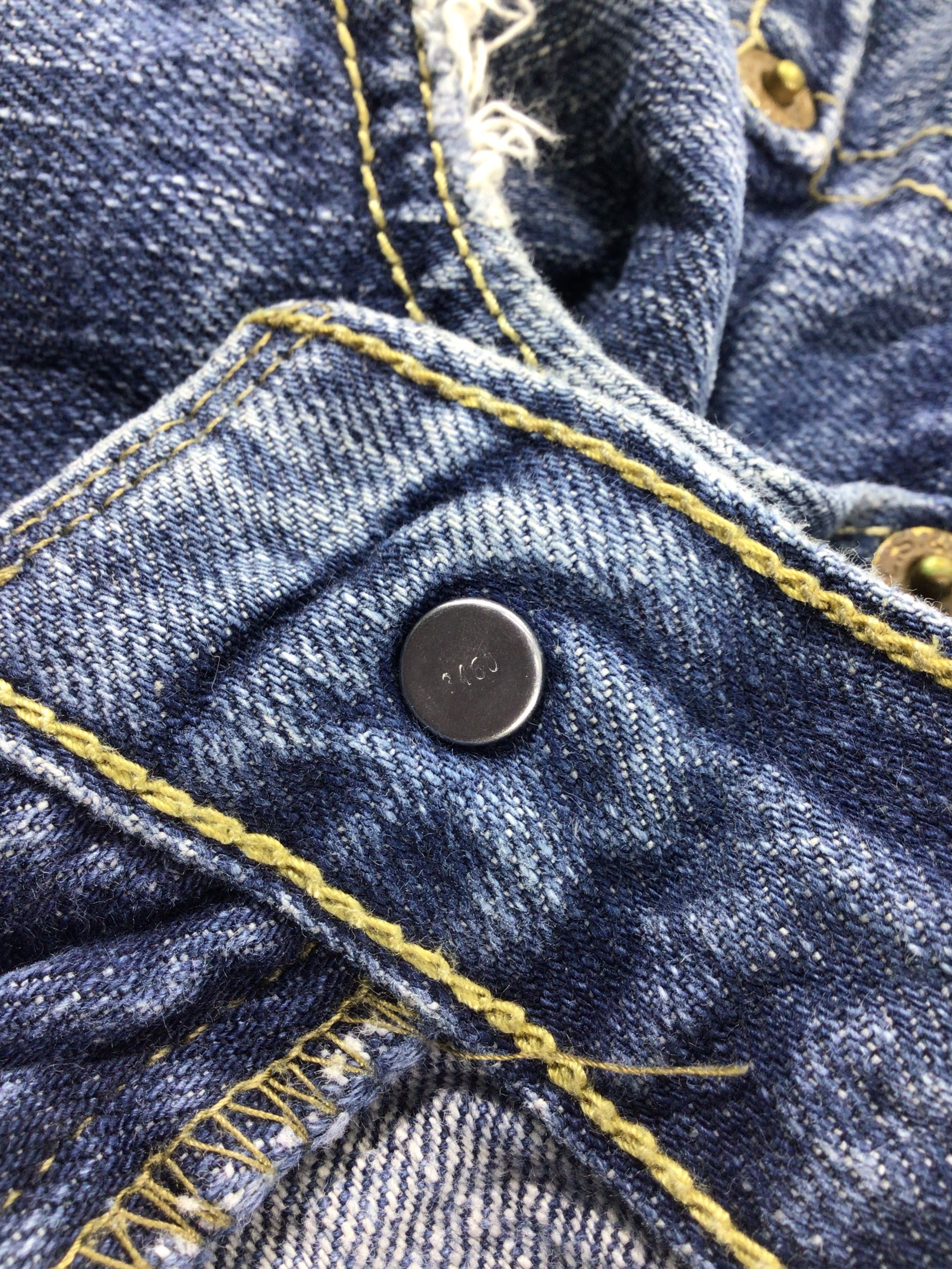Levi's Vintage Levis 569 Jeans Faded Blue Denim KJ254 Size US 36 / EU 52 - 9 Thumbnail