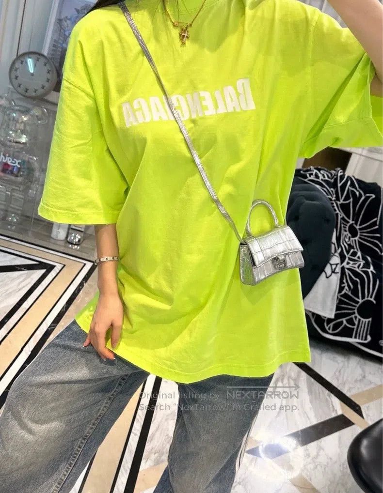 Balenciaga Balenciaga Ripped Logo Distressed Fluorescent Green Short Size US XXS / EU 40 - 8 Thumbnail