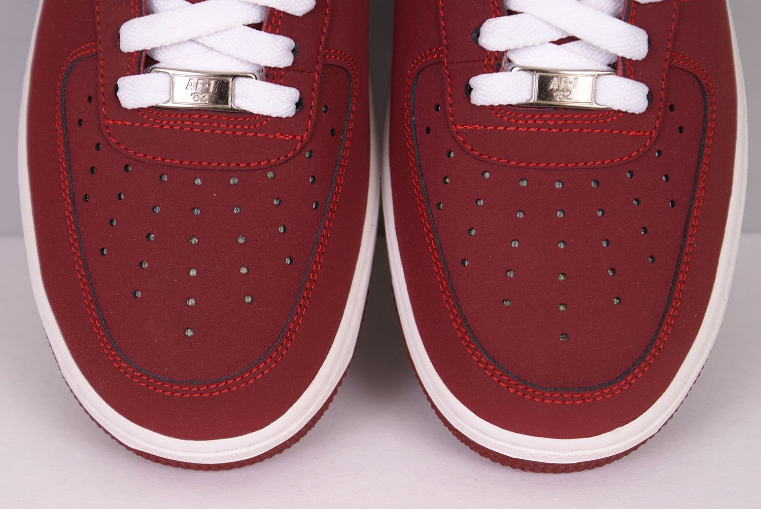 Nike 2013 Nike Air Force 1 HYPER RED White Chenille 488298 606 Size US 10.5 / EU 43-44 - 6 Thumbnail