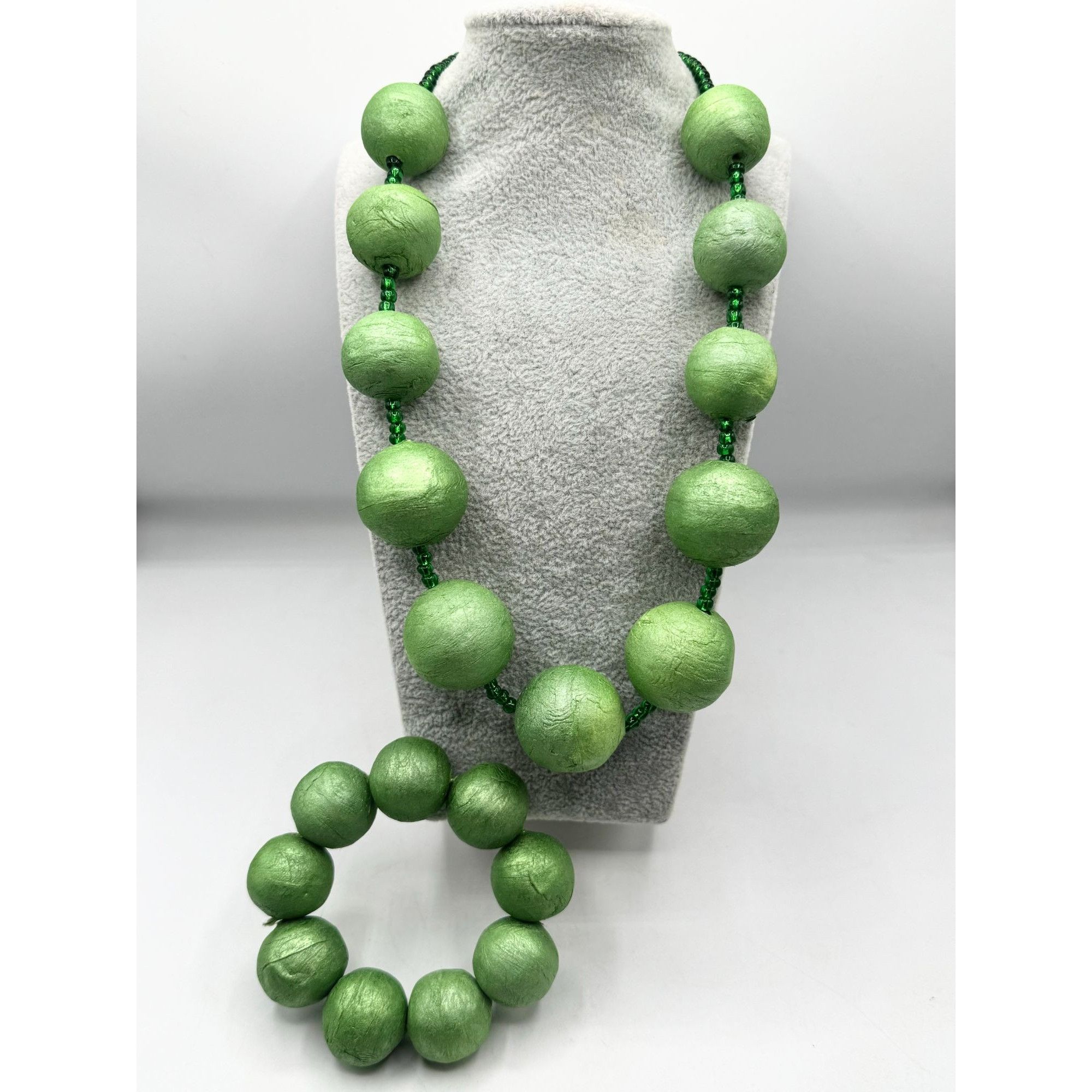 Vintage Vintage large beaded green necklace and stretch bracelet set Size ONE SIZE - 3 Thumbnail