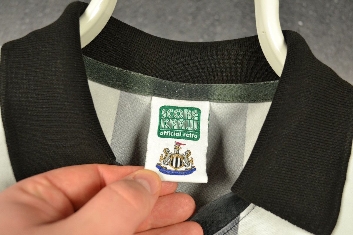 Vintage Newcastle United Home Football Shirt Retro Soccer Score Draw Size US M / EU 48-50 / 2 - 15 Thumbnail