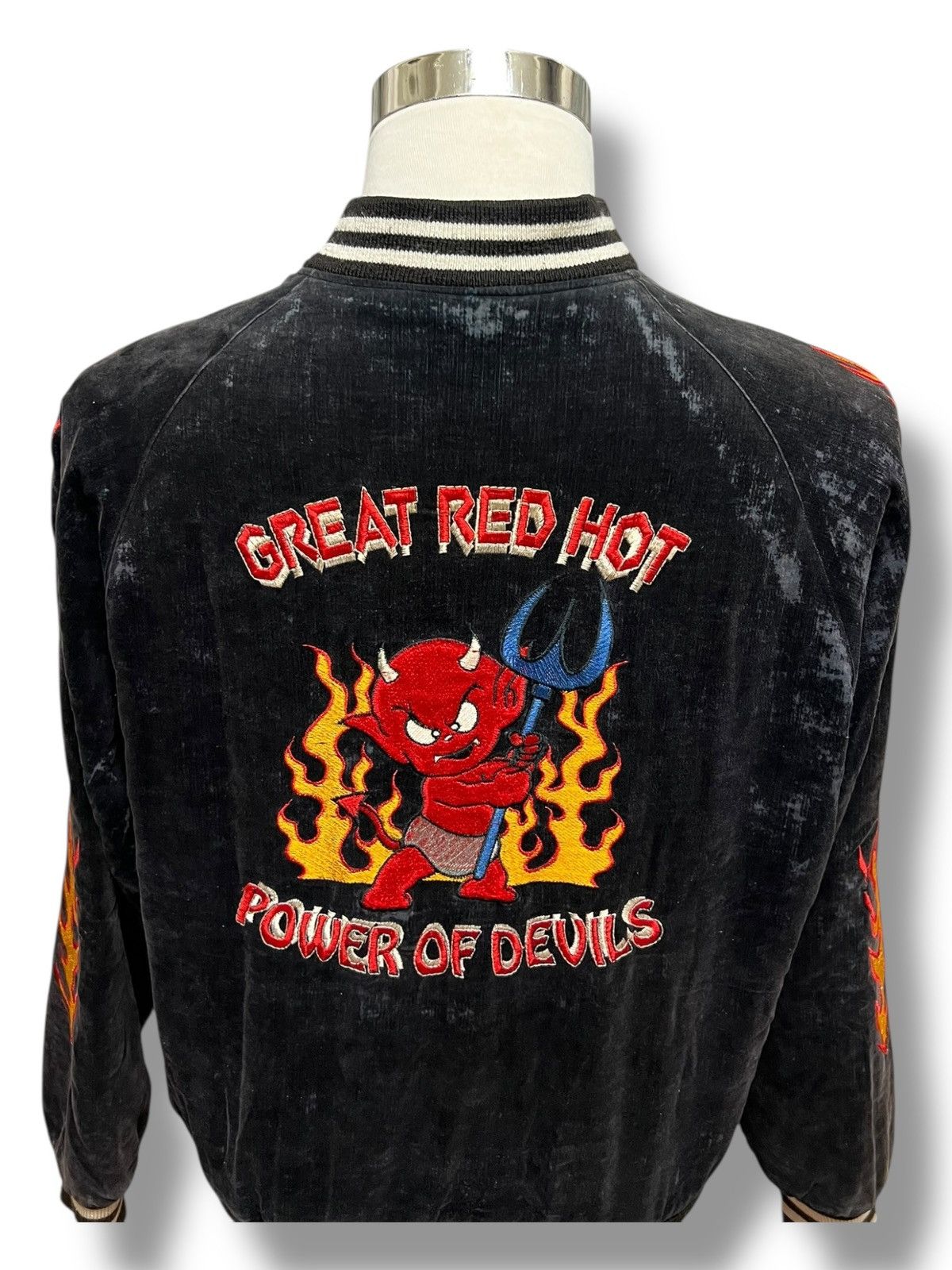 Vintage Vintage Velvet Devil Souvenir Jacket — Black / Red Flames Size US M / EU 48-50 / 2 - 8 Thumbnail