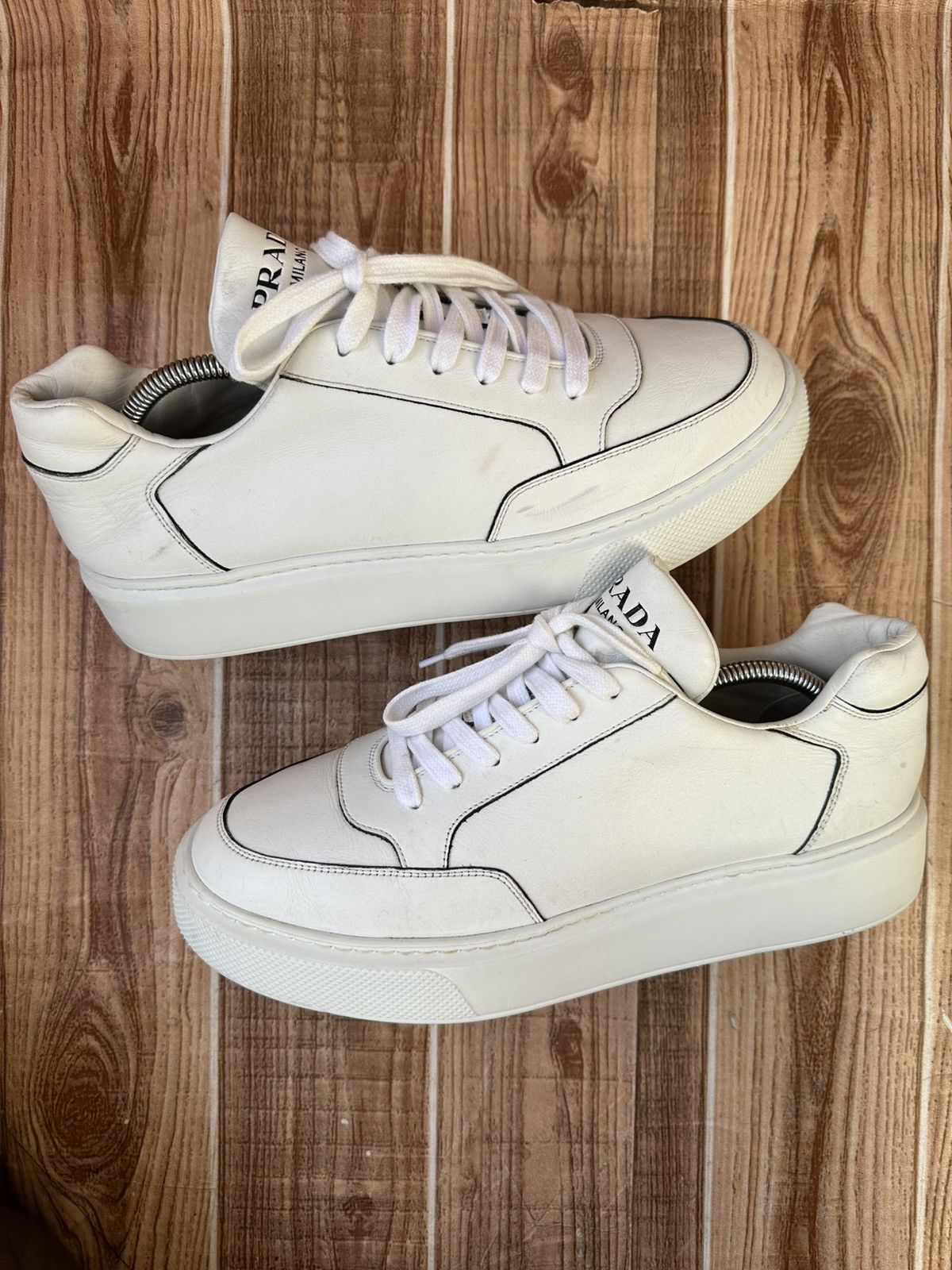 Prada Prada Milano White Leather Montana Low top Sneaks Size US 10 / EU 43 - 10 Thumbnail