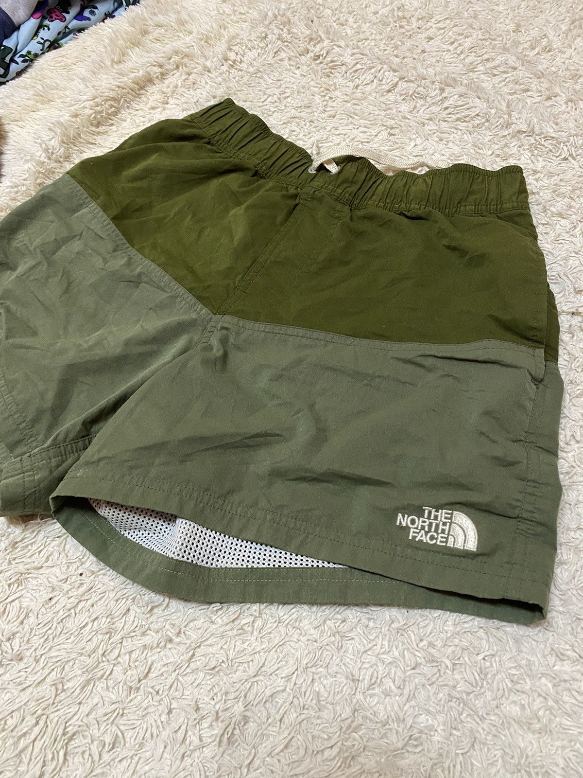 The North Face ‼️THE NORTH FACE SHORT SIZE 28-31inchies‼️ Size US 28 / EU 44 - 2 Thumbnail