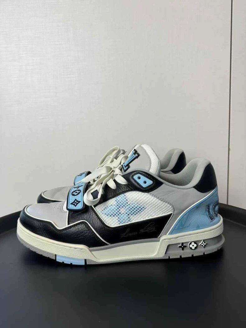Louis Vuitton Louis Vuitton Blue Velcro Sneakers Size US 9.5 / EU 42-43 - 1 Thumbnail