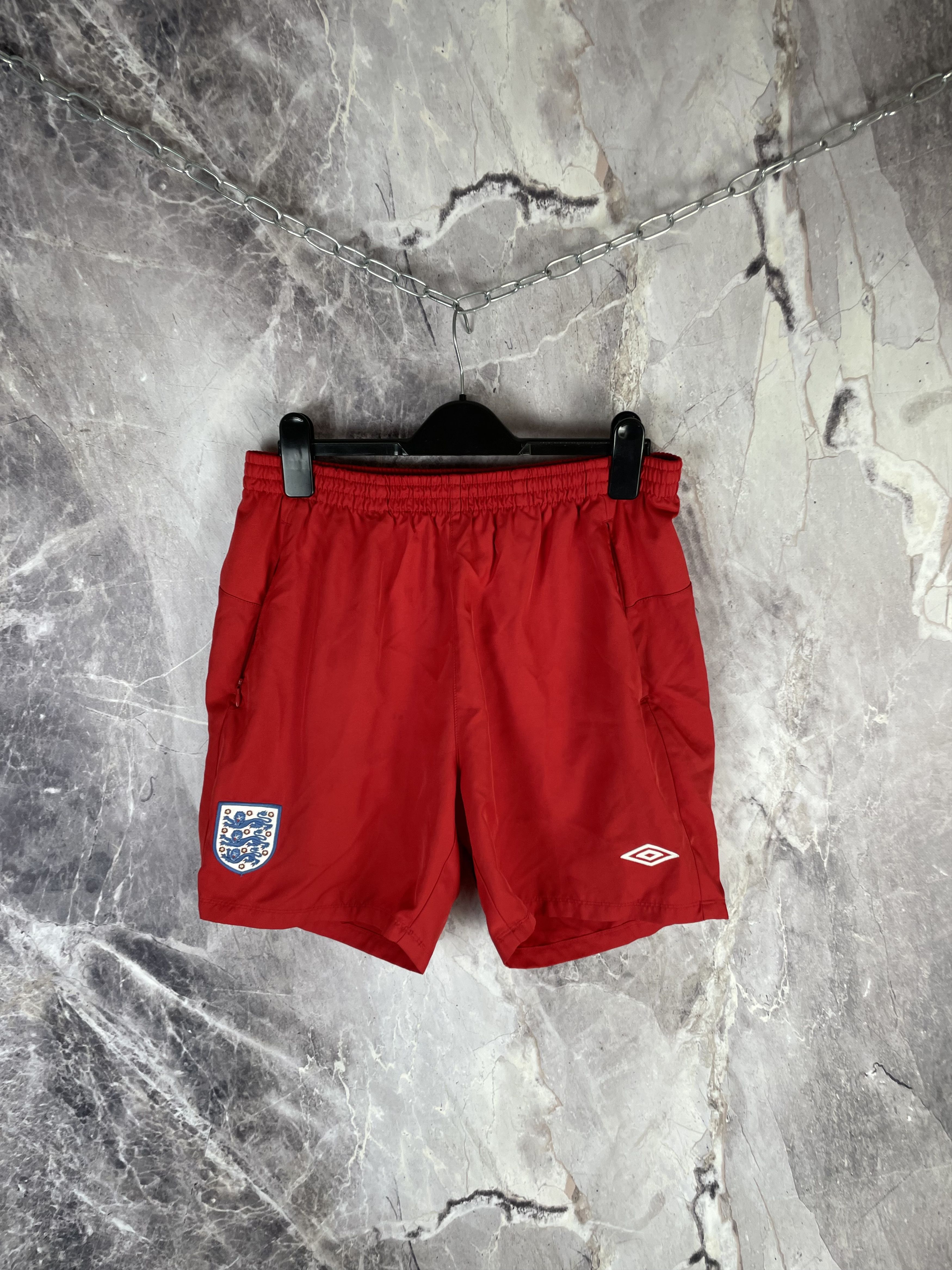 Umbro Umbro England Vintage Shorts Size US 32 / EU 48 - 2 Thumbnail