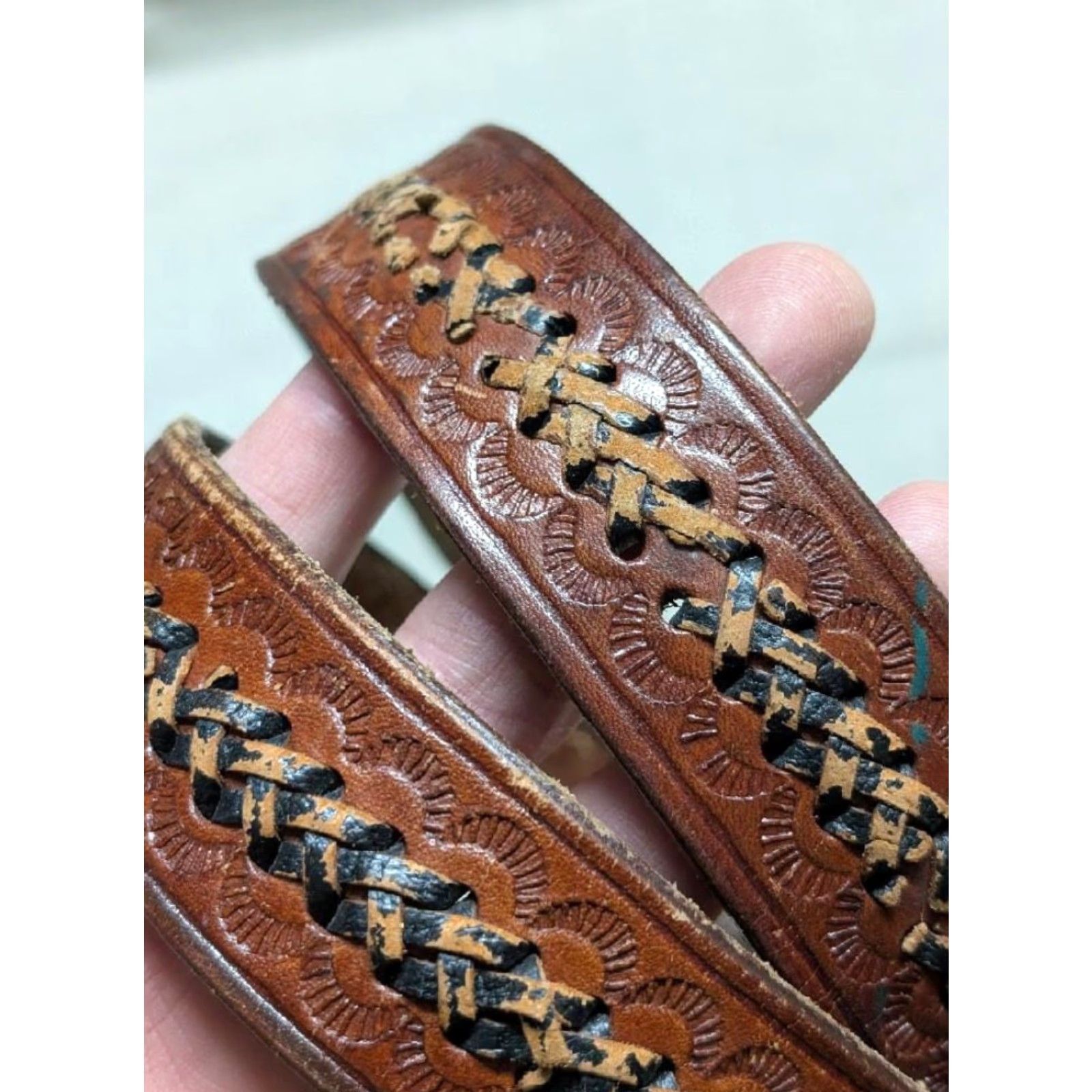 Vintage VINTAGE handcrafted brown COWHIDE leather WESTERN belt 36 Men XS? Size 36 - 2 Thumbnail