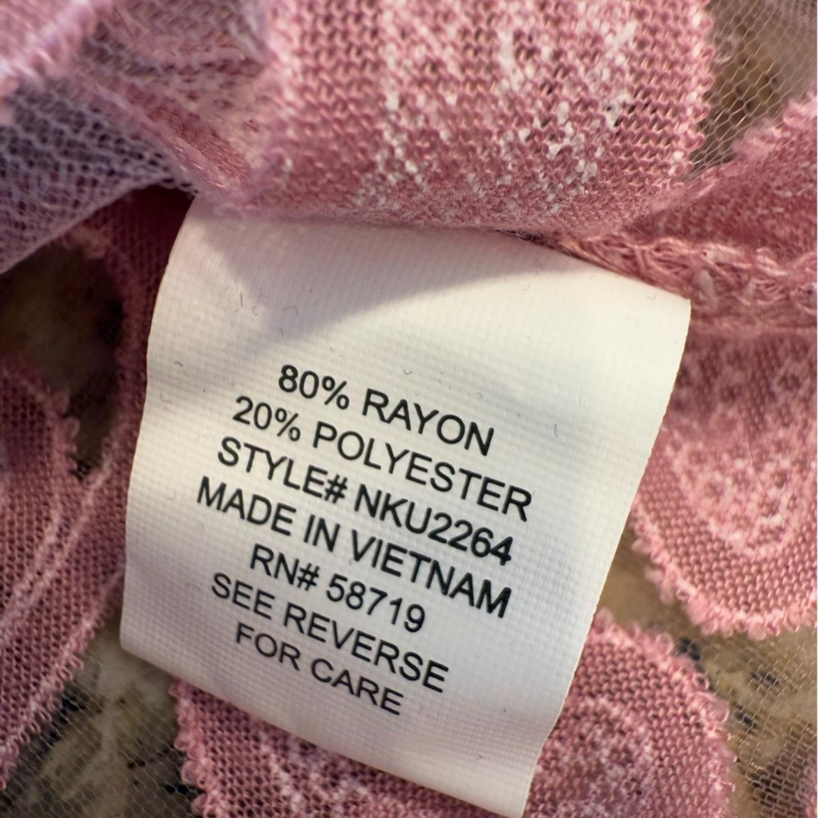 Other NY Collection sheer pink & white floral lace top SZ SM Size S / US 4 / IT 40 - 8 Thumbnail